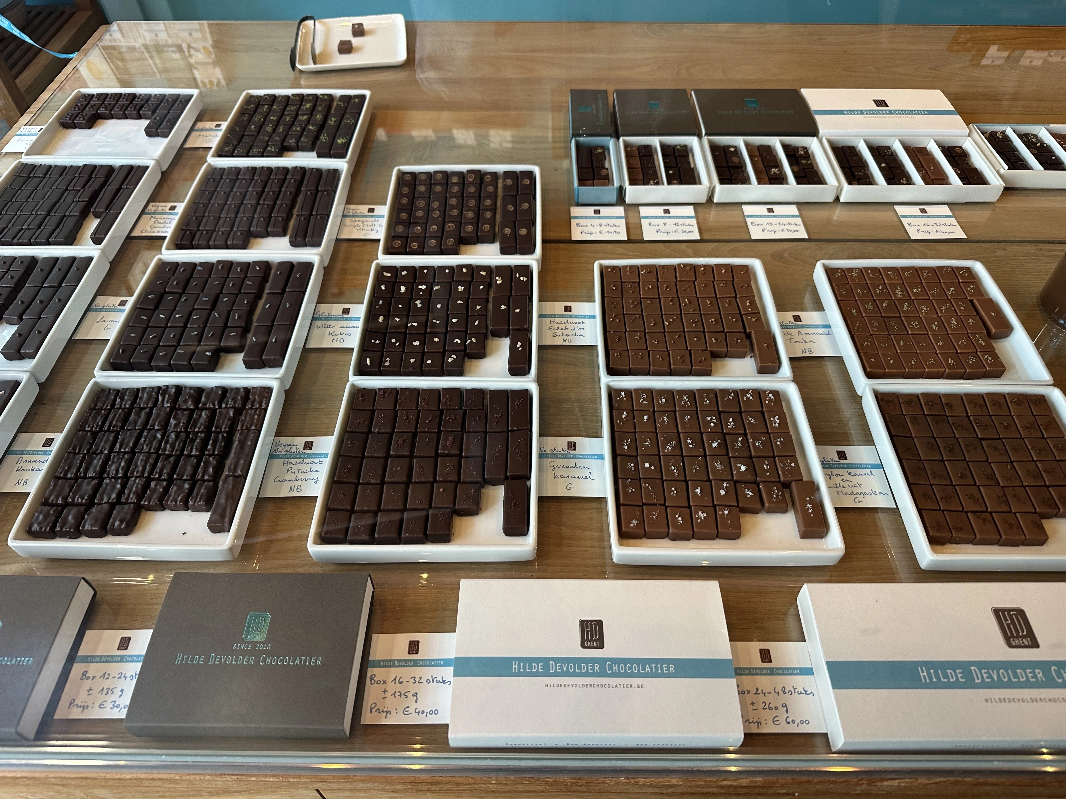 ゲント（ベルギー）のチョコレート屋さん３選 by ChatGPT で爆 新品