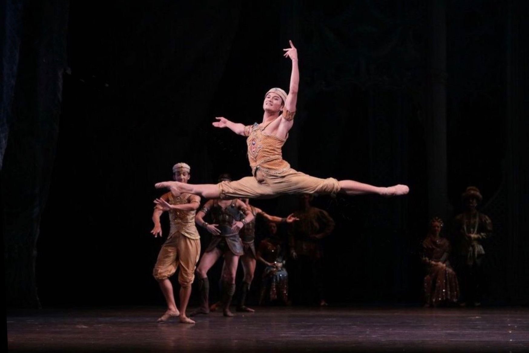 バレエ a-chan NYCBプリンシパルが新国立劇場「バレエ・アステラス 」に降臨