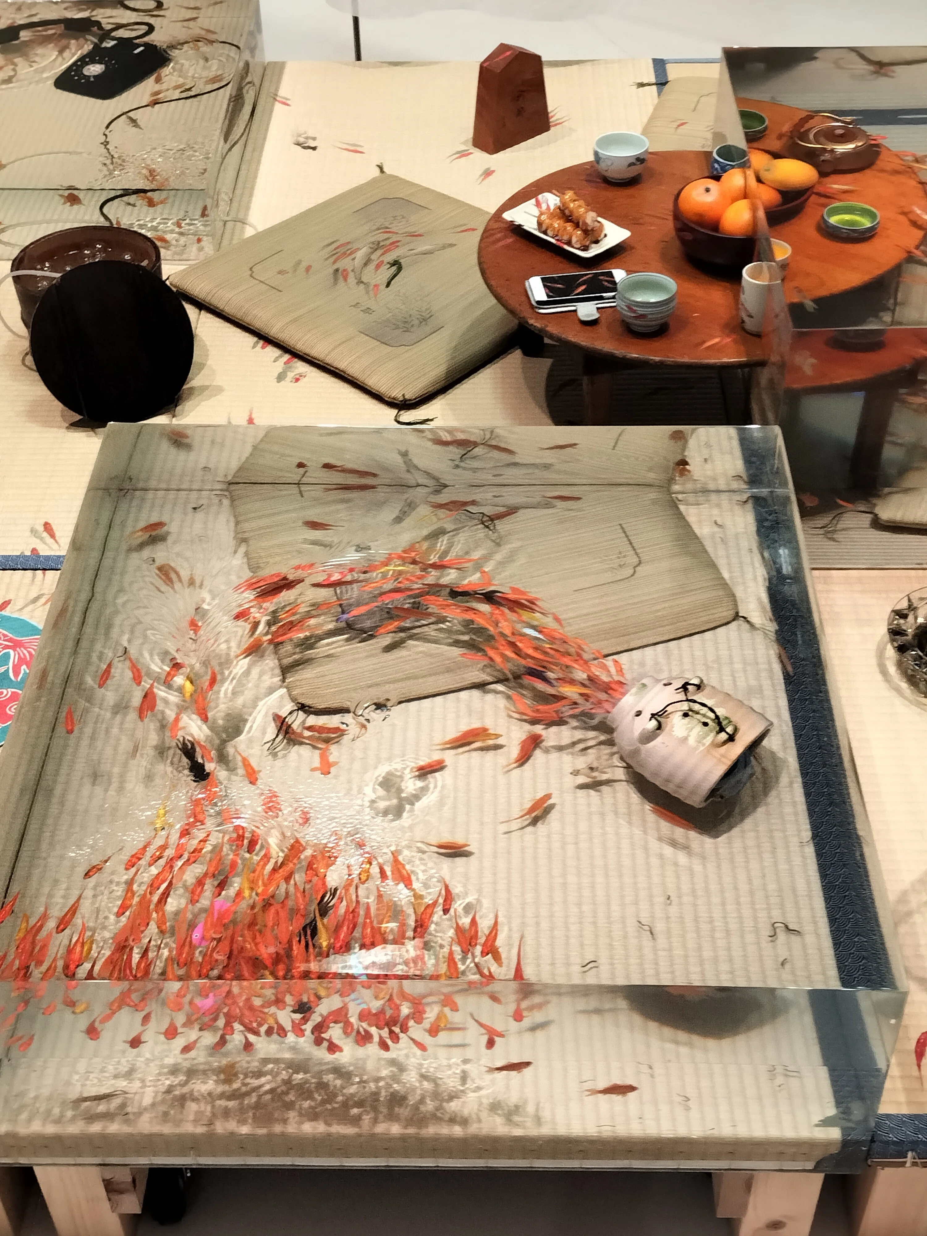 金魚絵師深堀隆介展‐水面のゆらぎの中へ‐に行ってきました｜黒崎すみれ