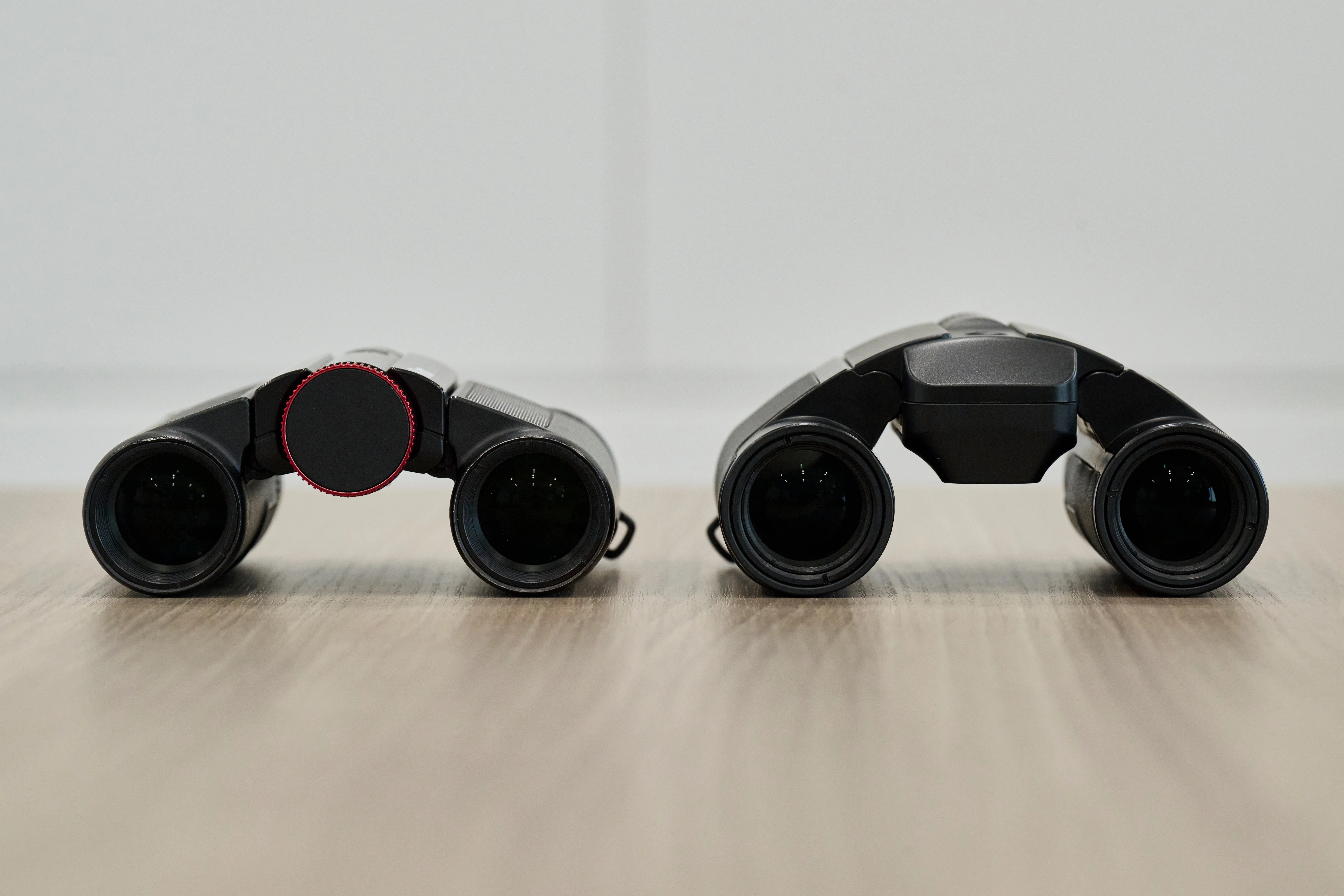 【未開封】Nikon 防振双眼鏡 10x25 STABILIZED RED Nikon 防振双眼鏡 STABILIZED RED 手ブレ補正付き