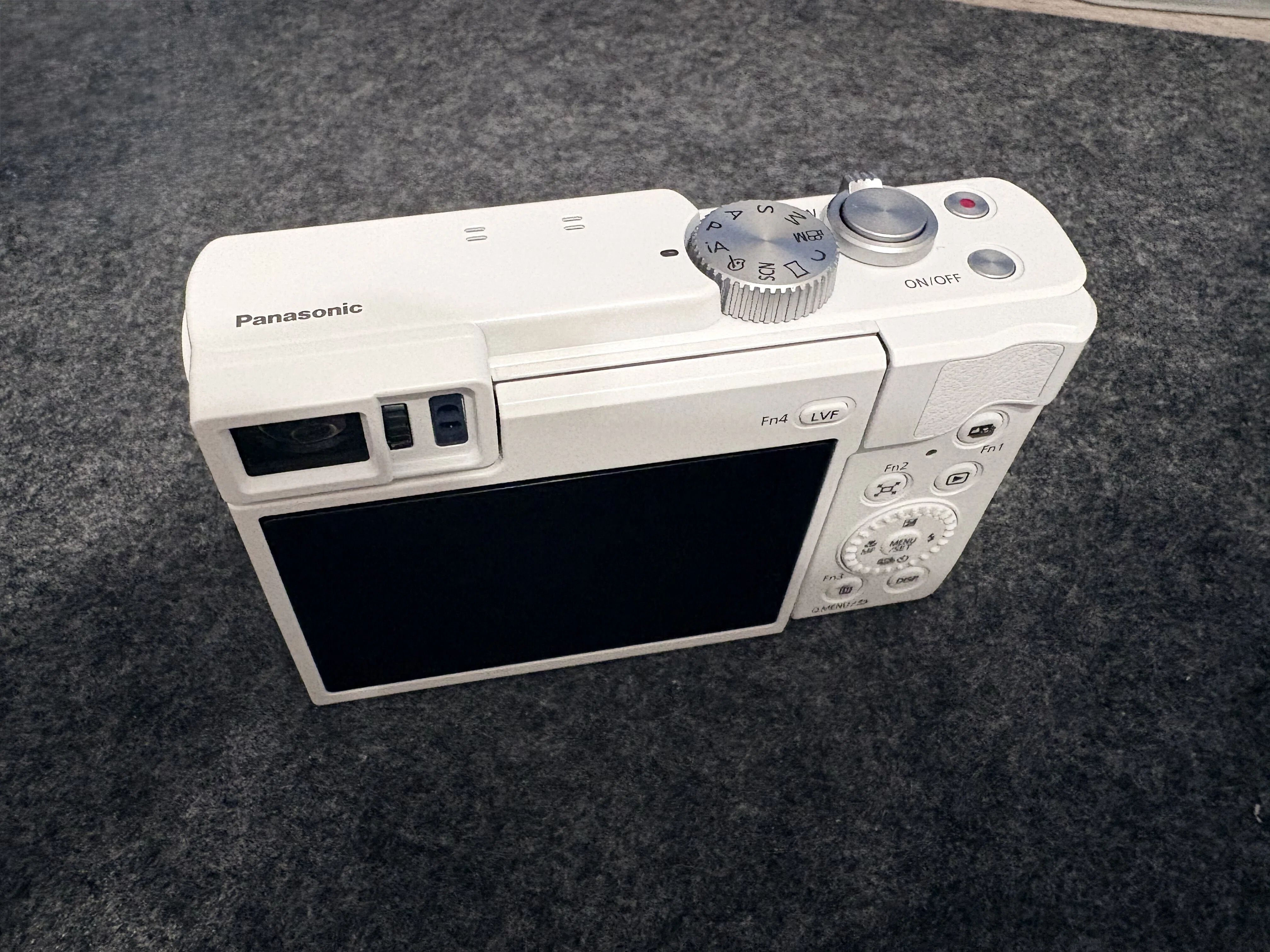 1年以上ぶりにブログ再開！カメラ買って生活がちょっと楽しくなった話
