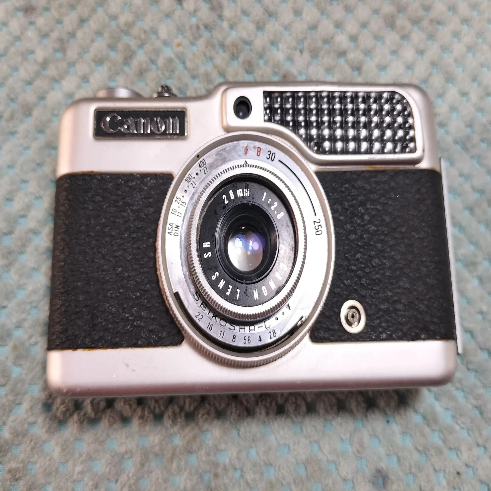 Canon Demi 初代の分解｜フィルムカメラ修理のアクアカメラ