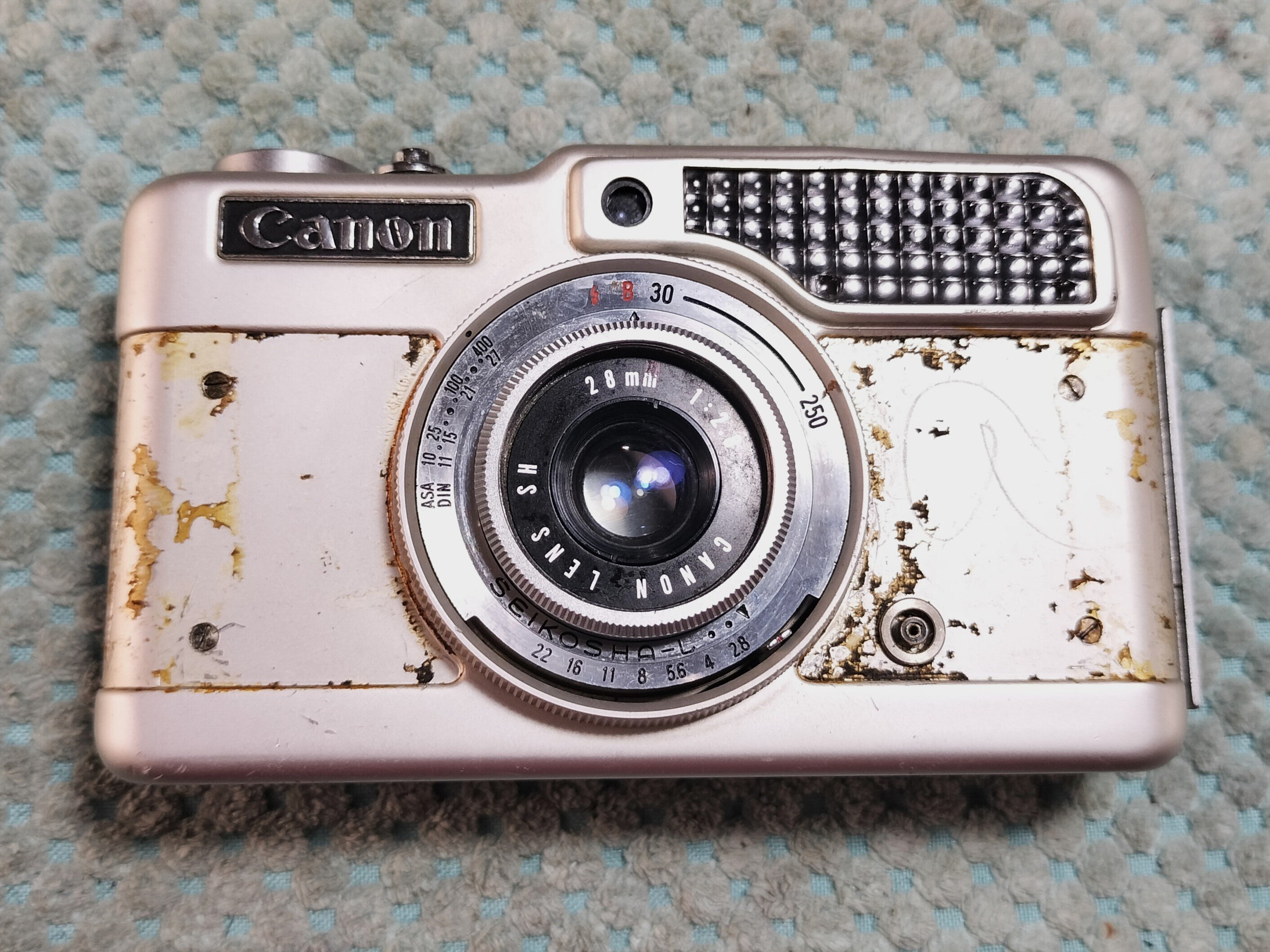 Canon Demi 初代の分解｜フィルムカメラ修理のアクアカメラ
