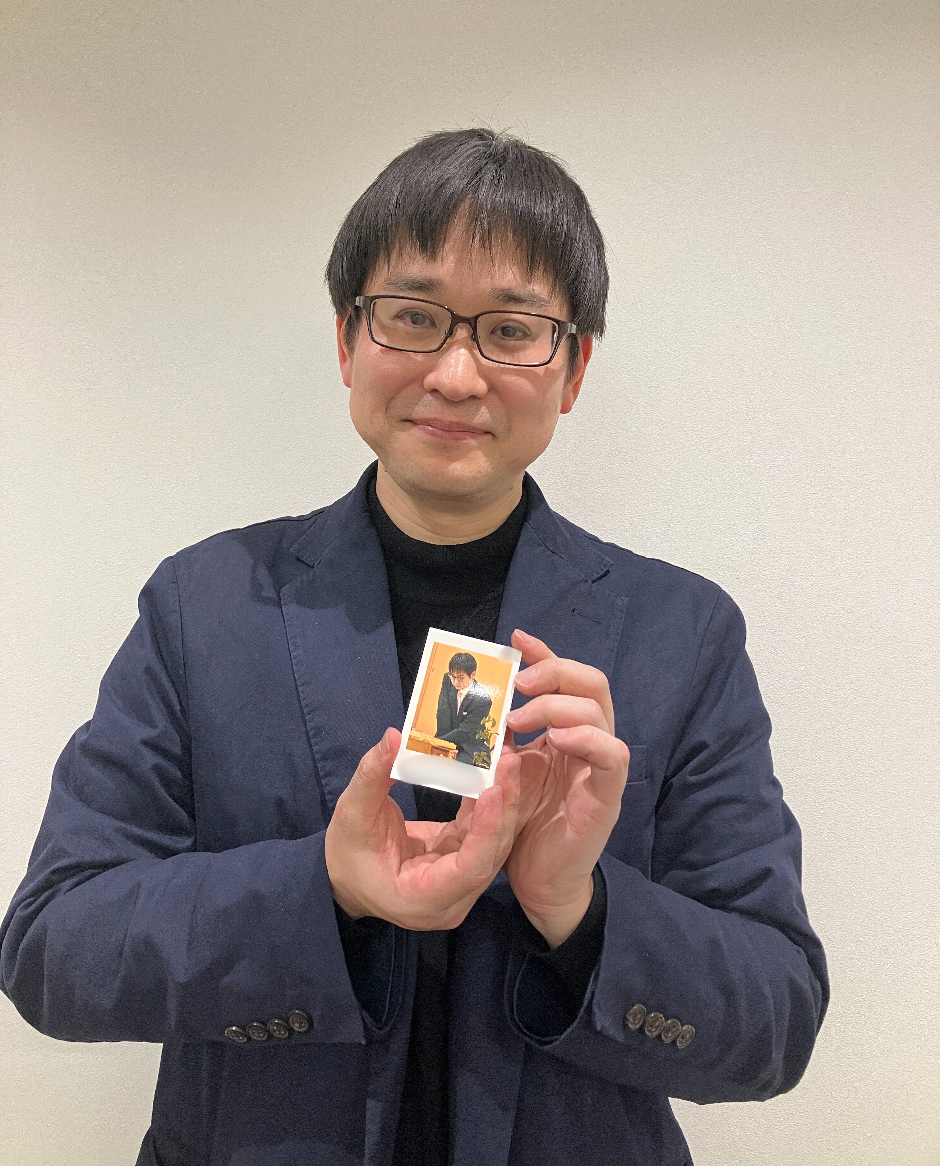 チェキ風棋士カード 告知写真オフショット集｜関西将棋会館公式