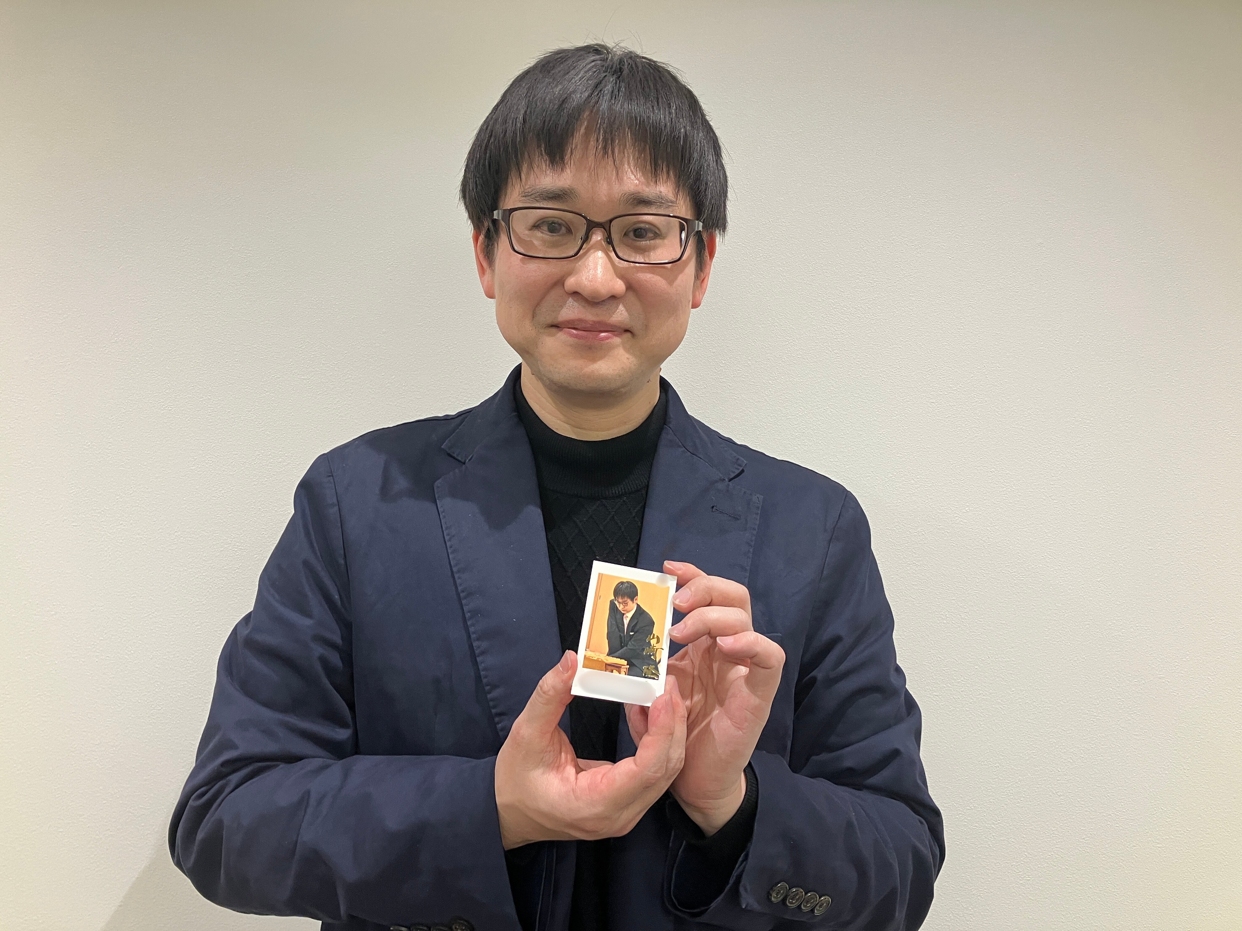 チェキ風棋士カード 告知写真オフショット集｜関西将棋会館公式