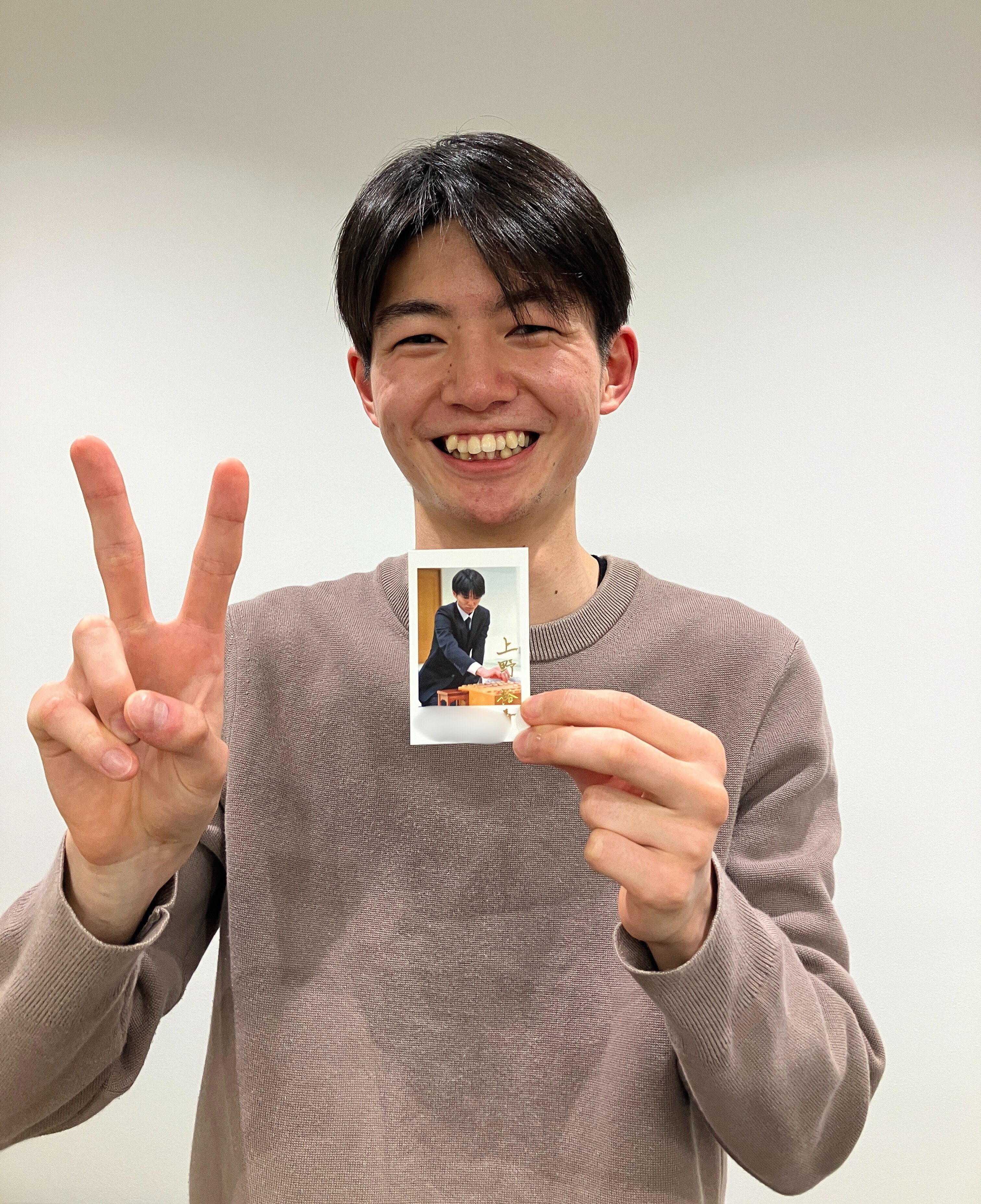 チェキ風棋士カード 告知写真オフショット集｜関西将棋会館公式