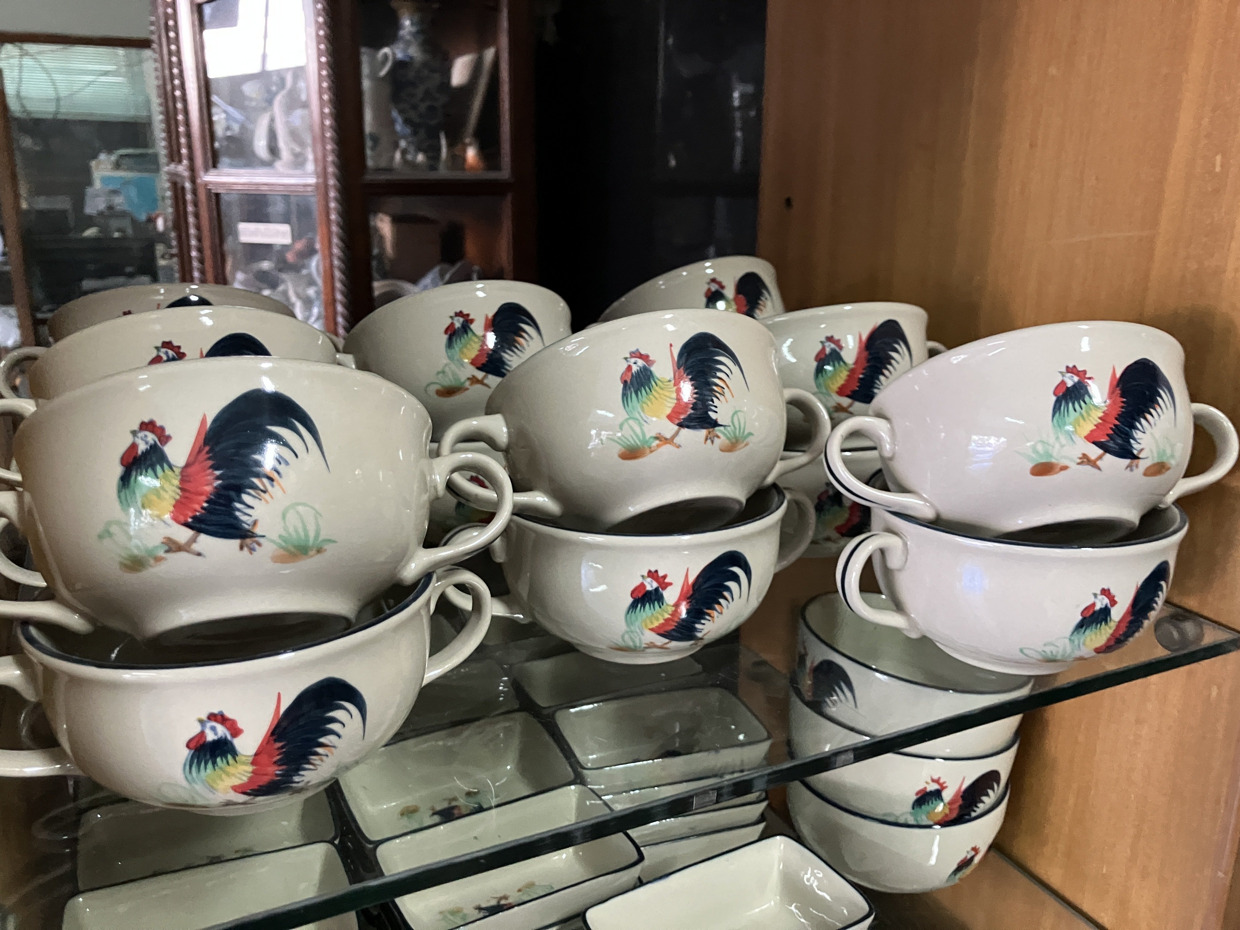 タイ】国を越えて愛される伝統工芸 鶏陶器｜トモ・コーポレーション