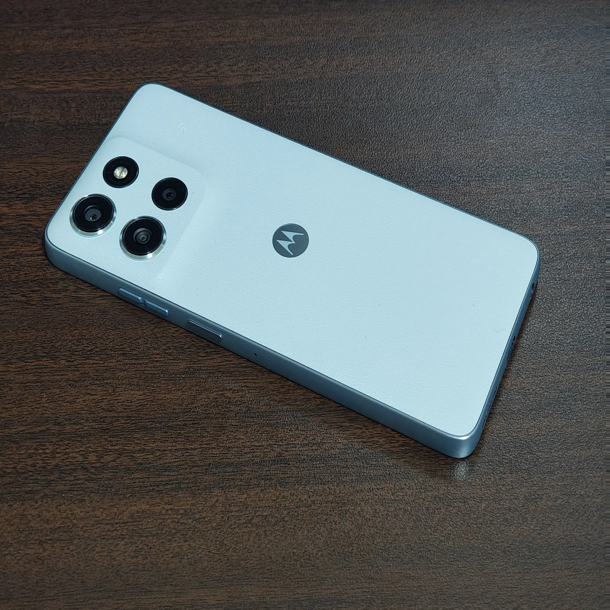 moto g66y 5G レビュー！おしゃれで高耐久、ただし重量もアップ｜吾妻 