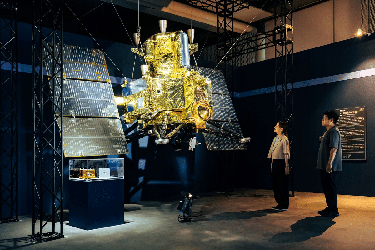 人+間 MAN+SPACE 光州ビエンナーレ2000年特別展カタログ 人+間 MAN+SPACE 光州ビエンナーレ2000年特別展カタログ
