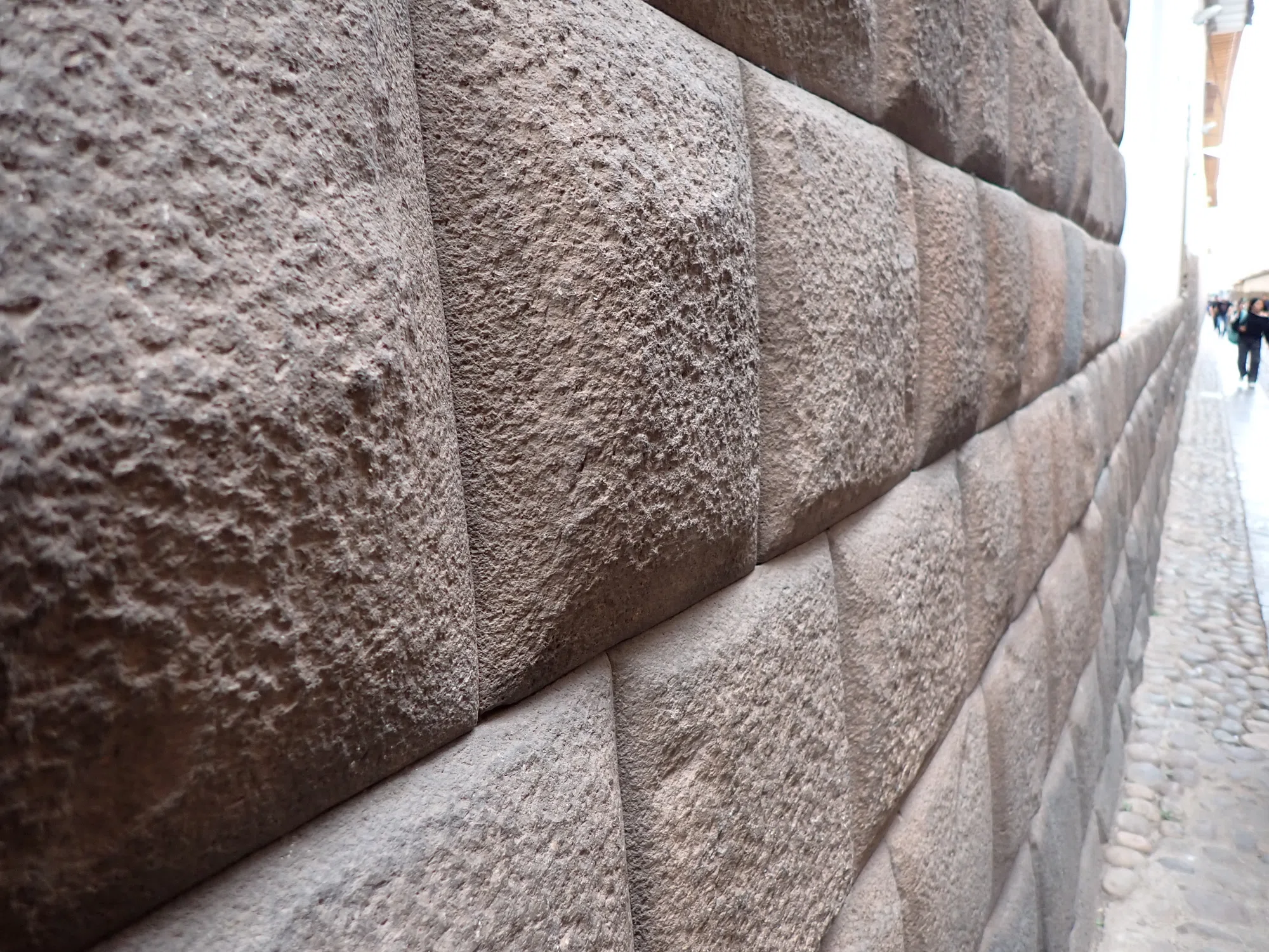 The Twelve-Angled Stone in Cusco, Capital of the Inca Empire|大橋勇