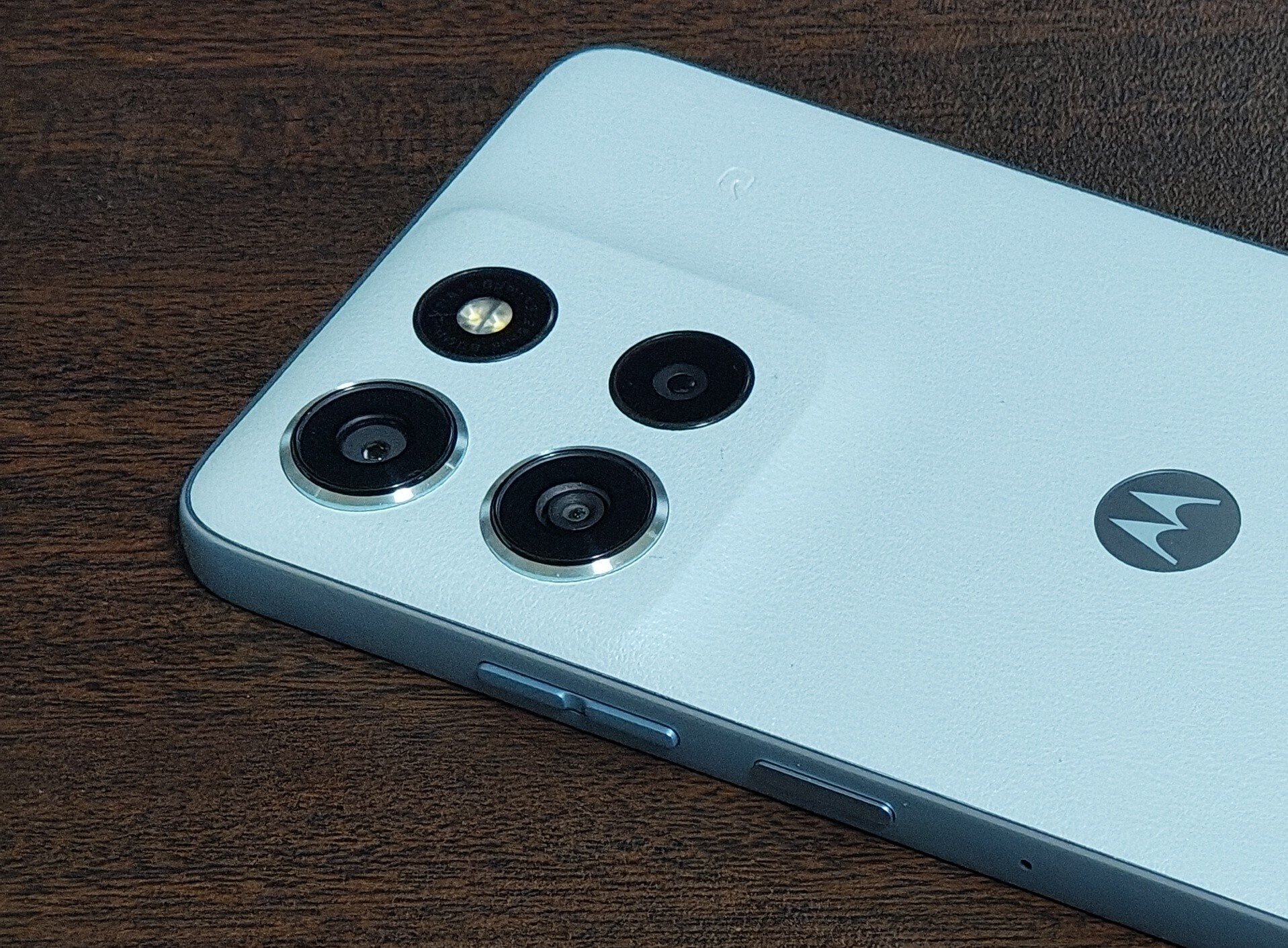 moto g66y 5G レビュー！おしゃれで高耐久、ただし重量もアップ