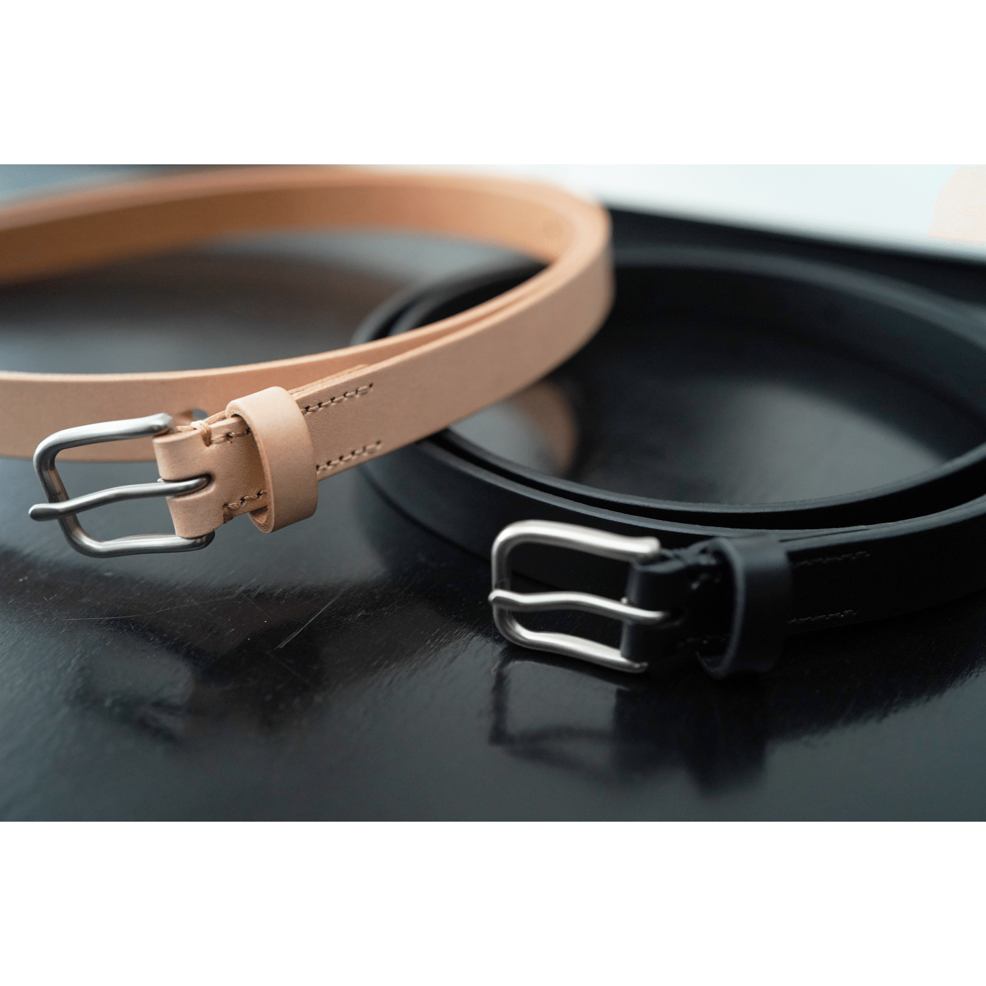 さりげない夏のお供。UNIQLO U ナローロングレザーベルト/ ssstein