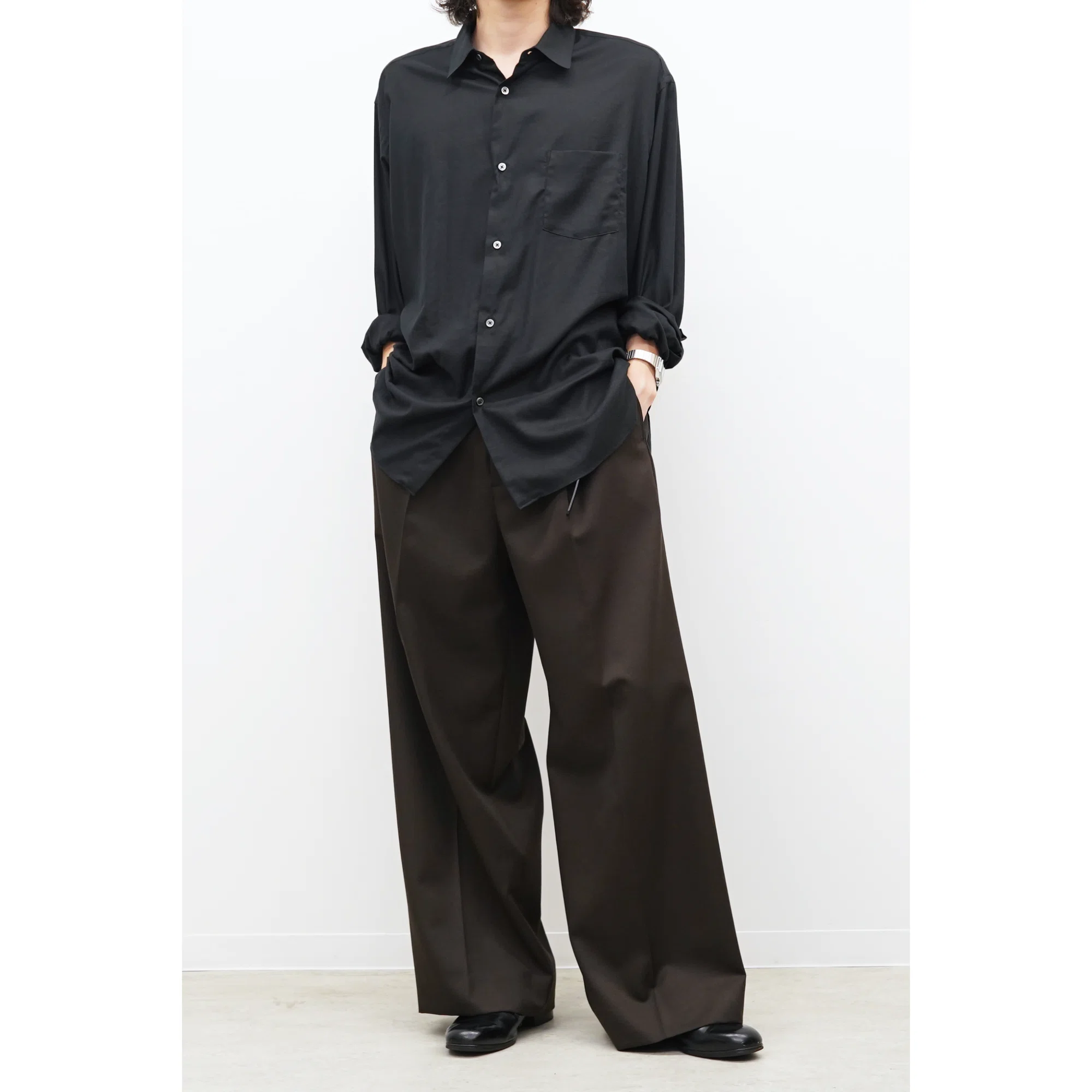 さりげない夏のお供。UNIQLO U ナローロングレザーベルト/ ssstein
