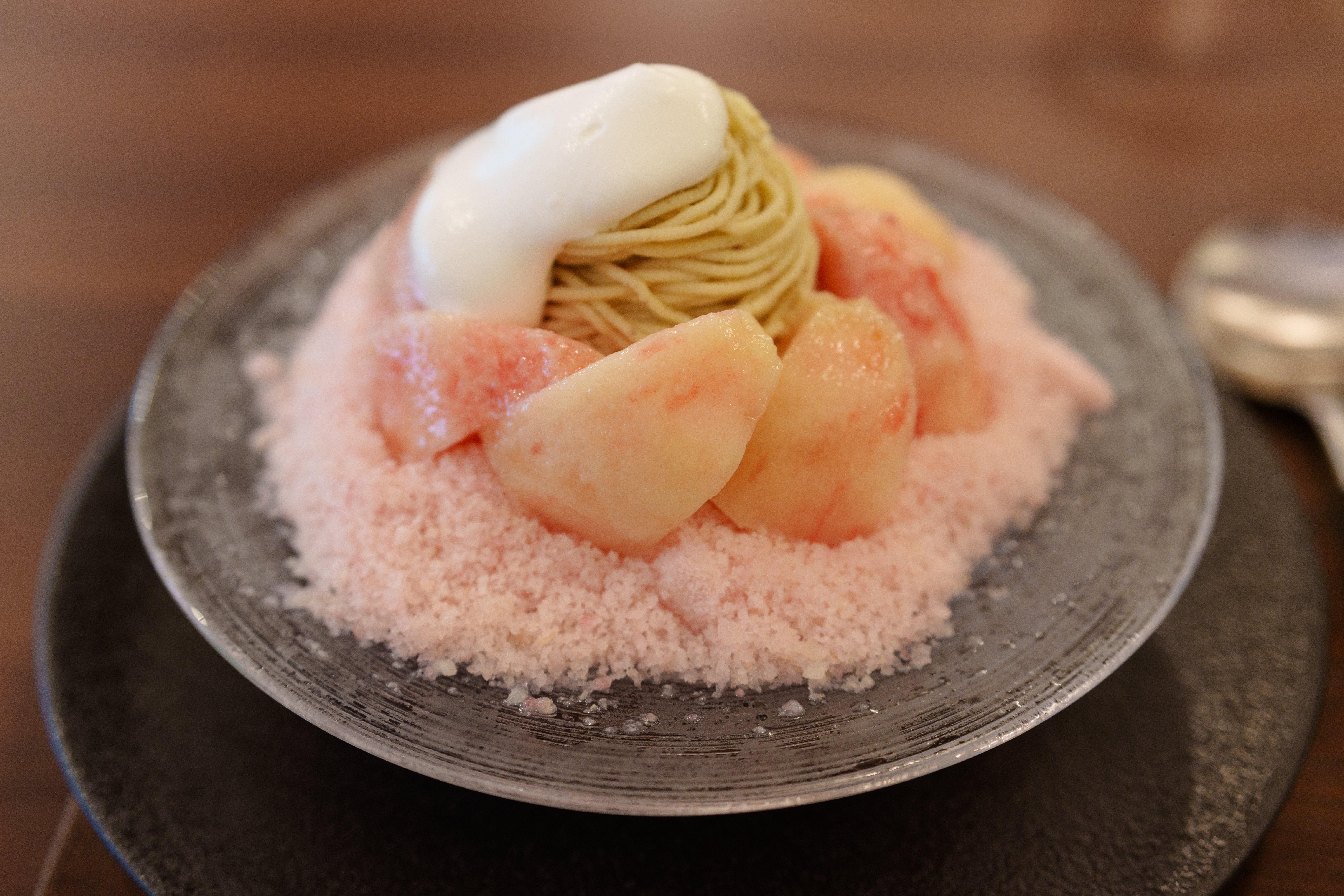 谷中】和栗やのフルーツ山梨秀ランク完熟桃果肉100％かき氷