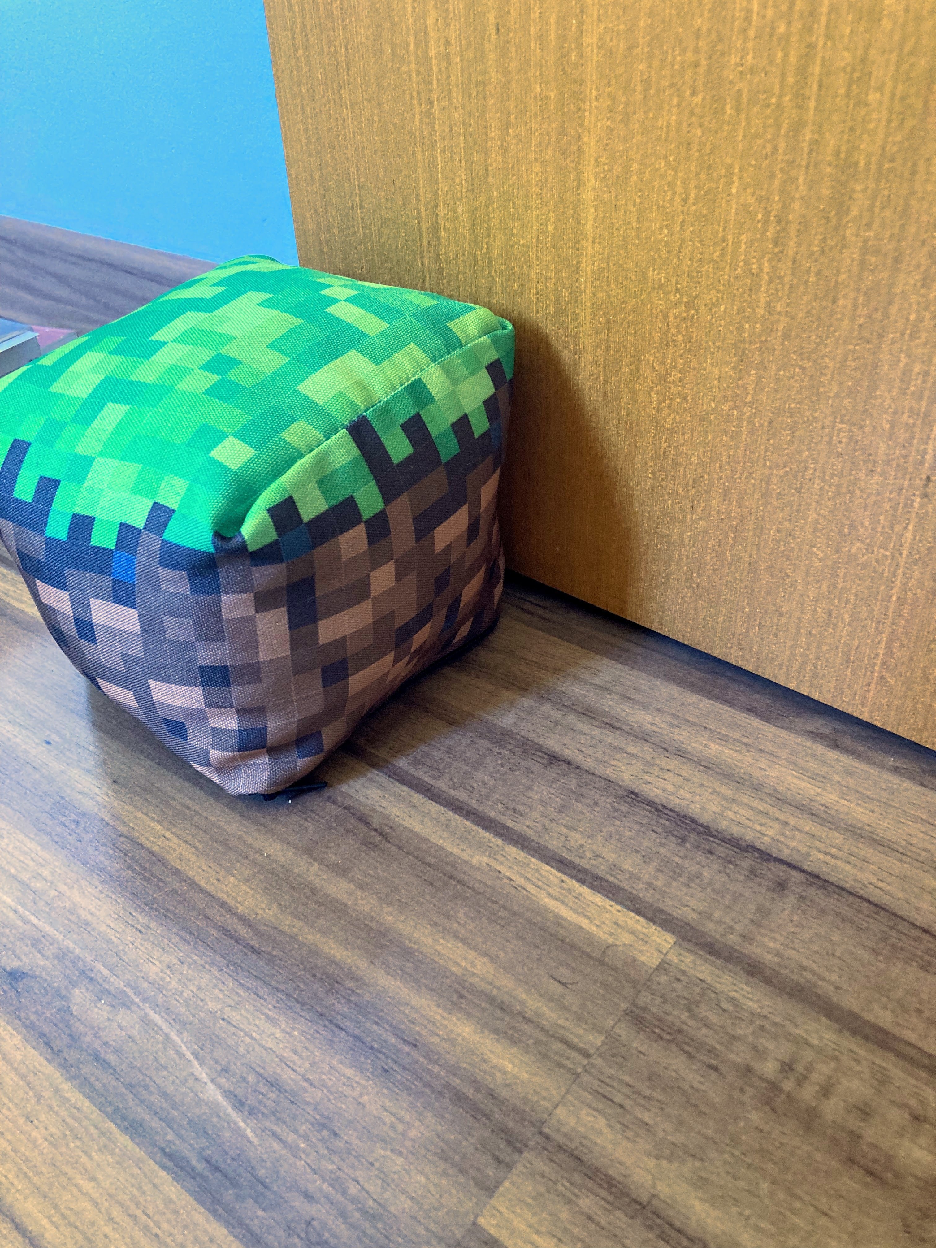 ミニマリストさま すべてを失い、「ミニマリスト」になった私がまたモノを持つまで｜MEZ