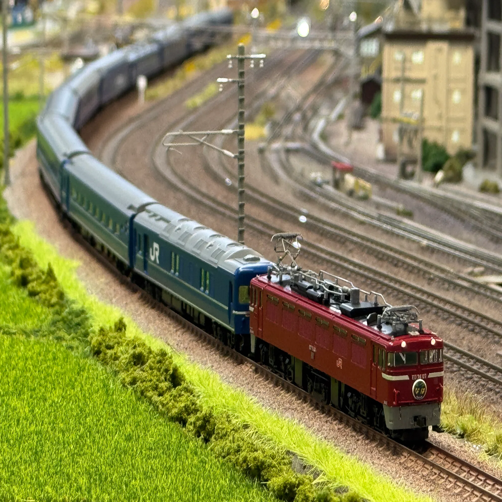 まとめ依頼 キロ28 2300＋スハネ25-2100 なは単独編成（2000年代・JR仕様）を組む｜こもももももも