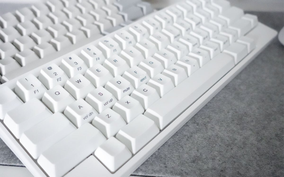 HHKB Classic 白モデル購入！以前買ったType-S 雪モデルと比較してみた