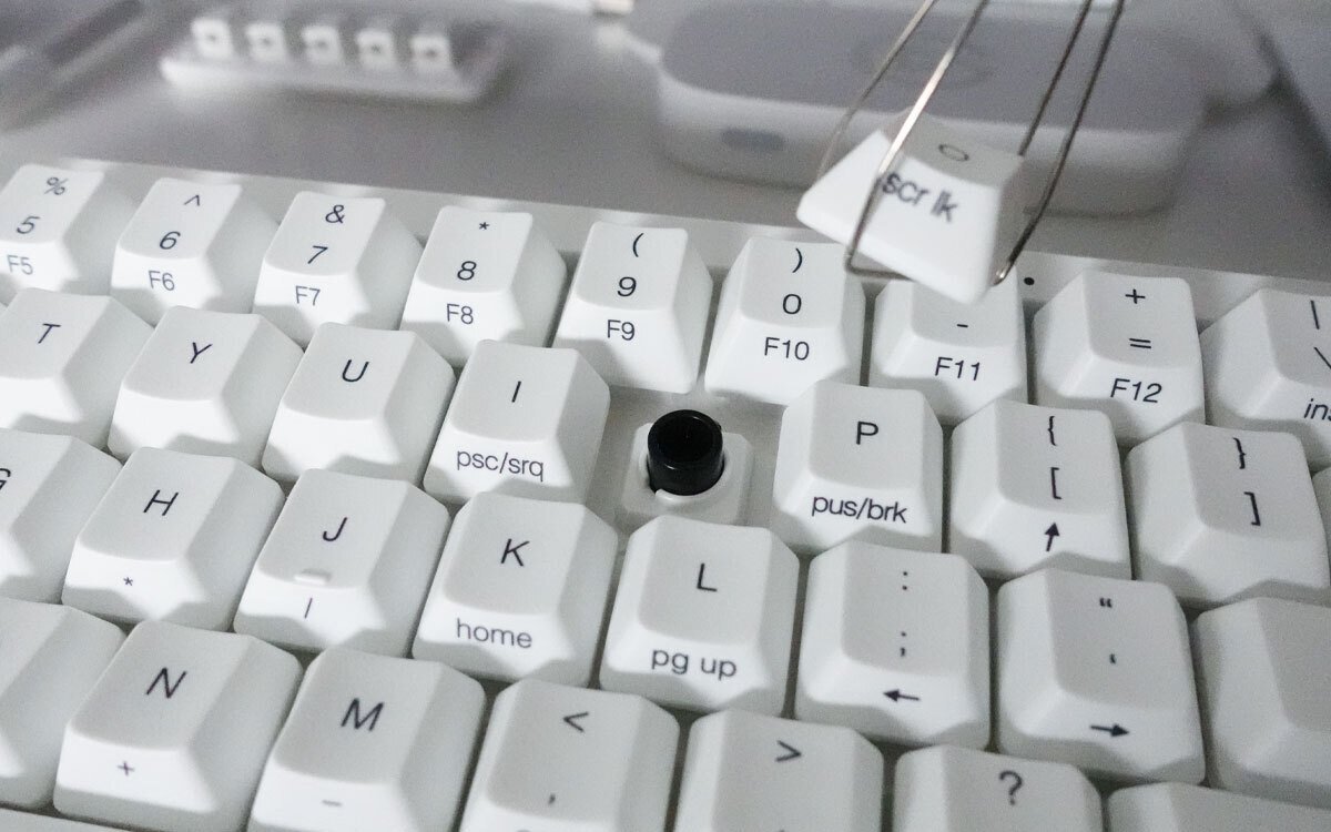 HHKB 無刻印 雪モデルのキーキャップを刻印タイプに交換した話