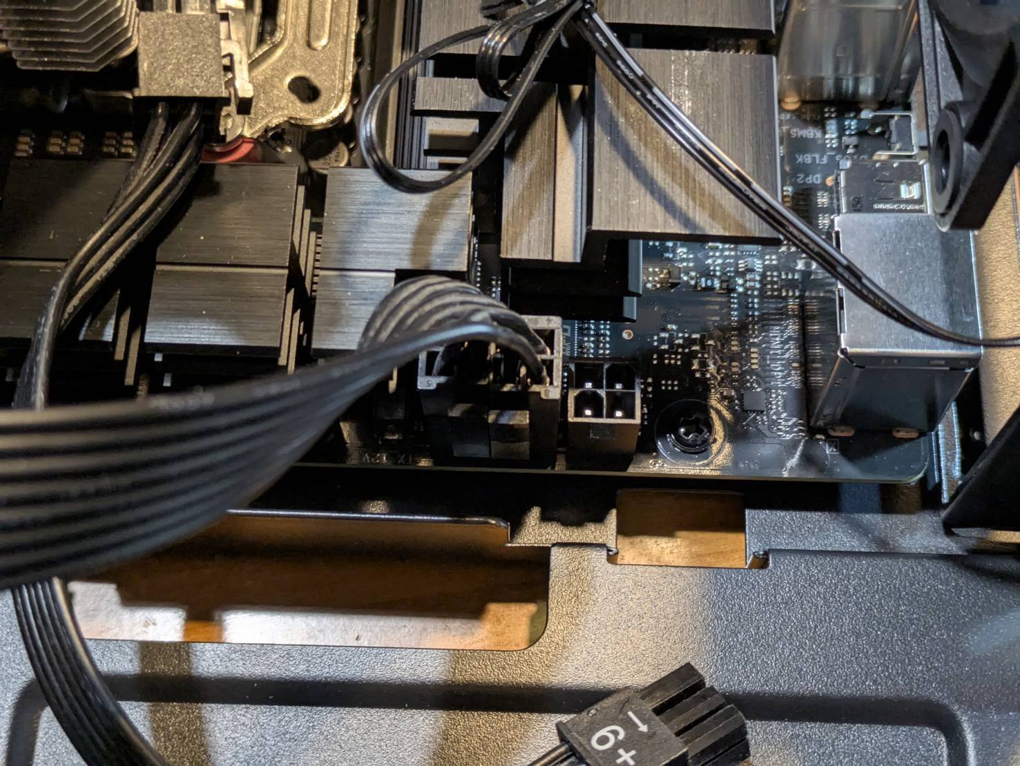 約16万円で、10年ぶりにゲーミングPCを自作する｜十字手裏剣