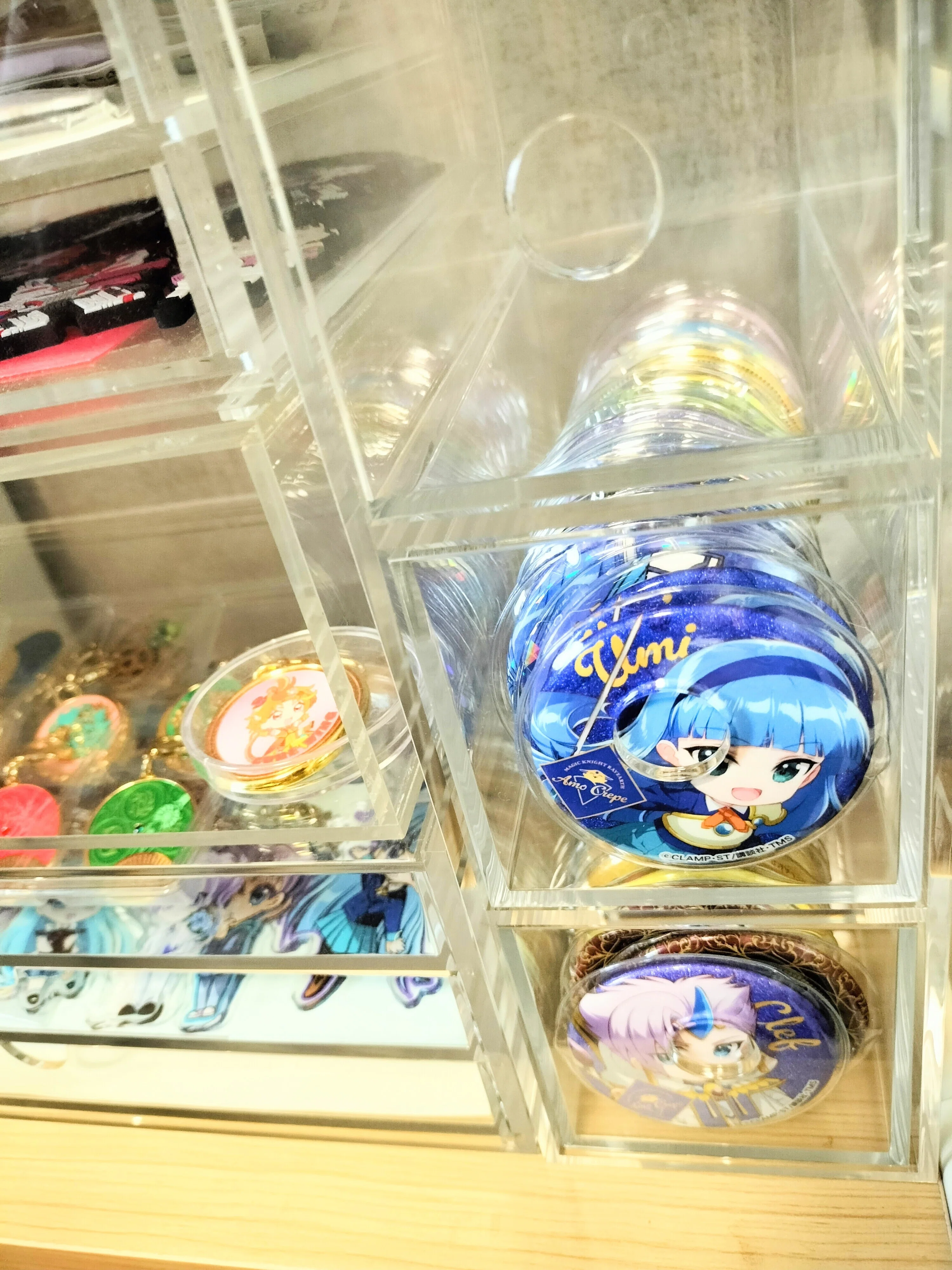 オタクの片付け⑨無印良品のアクリル3段が缶バッジ専用ケースだった