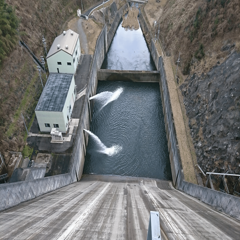 上津ダム（奈良県）｜一日一堰｜町田 奈桜
