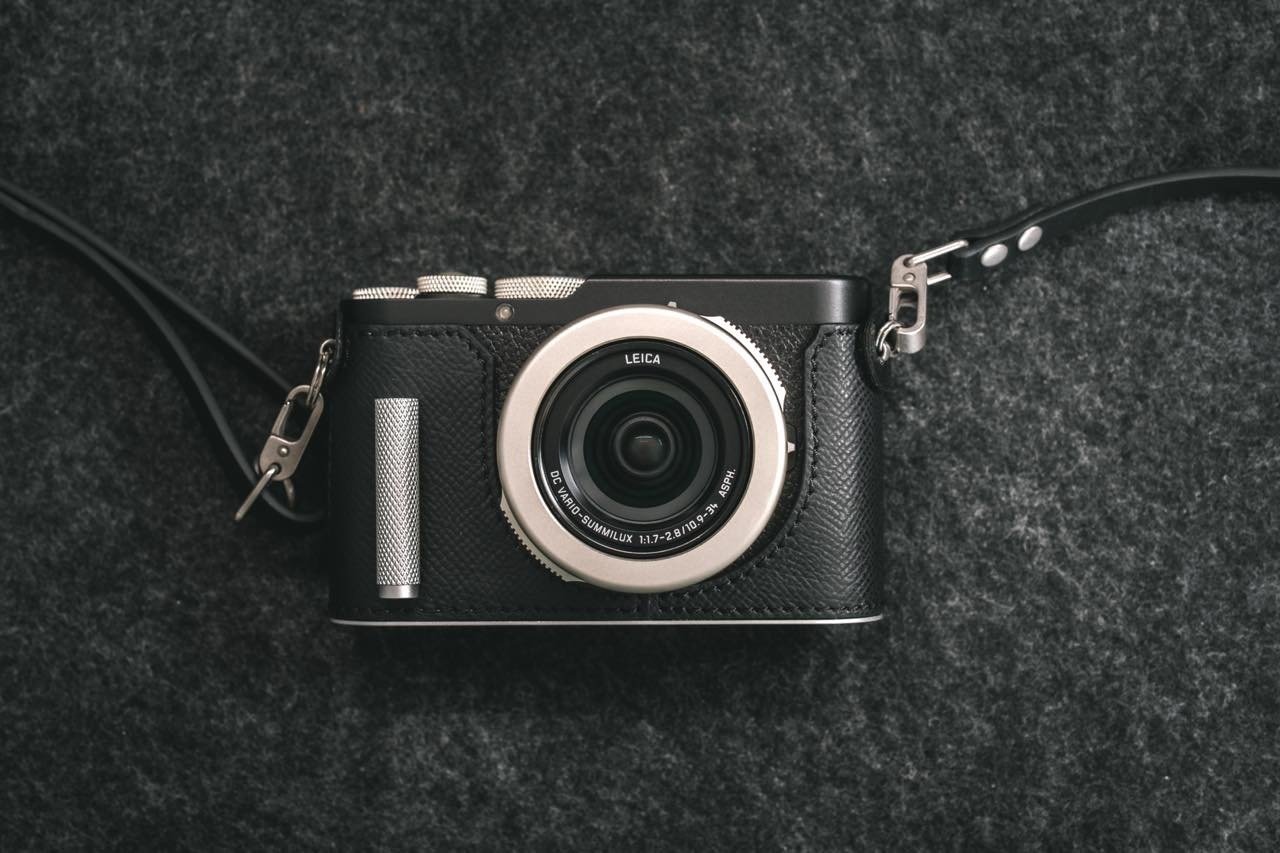 LEICA T+おまけ TP Original Leica D-LUX8用 ボディーハーフケース ブラック