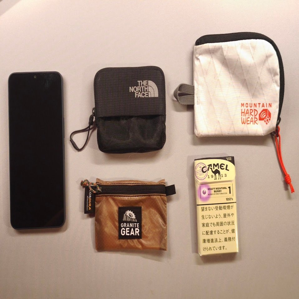 ミニ財布界隈最強かもしれない！？TheNorthFace HazyWallet｜ほんだのあそび