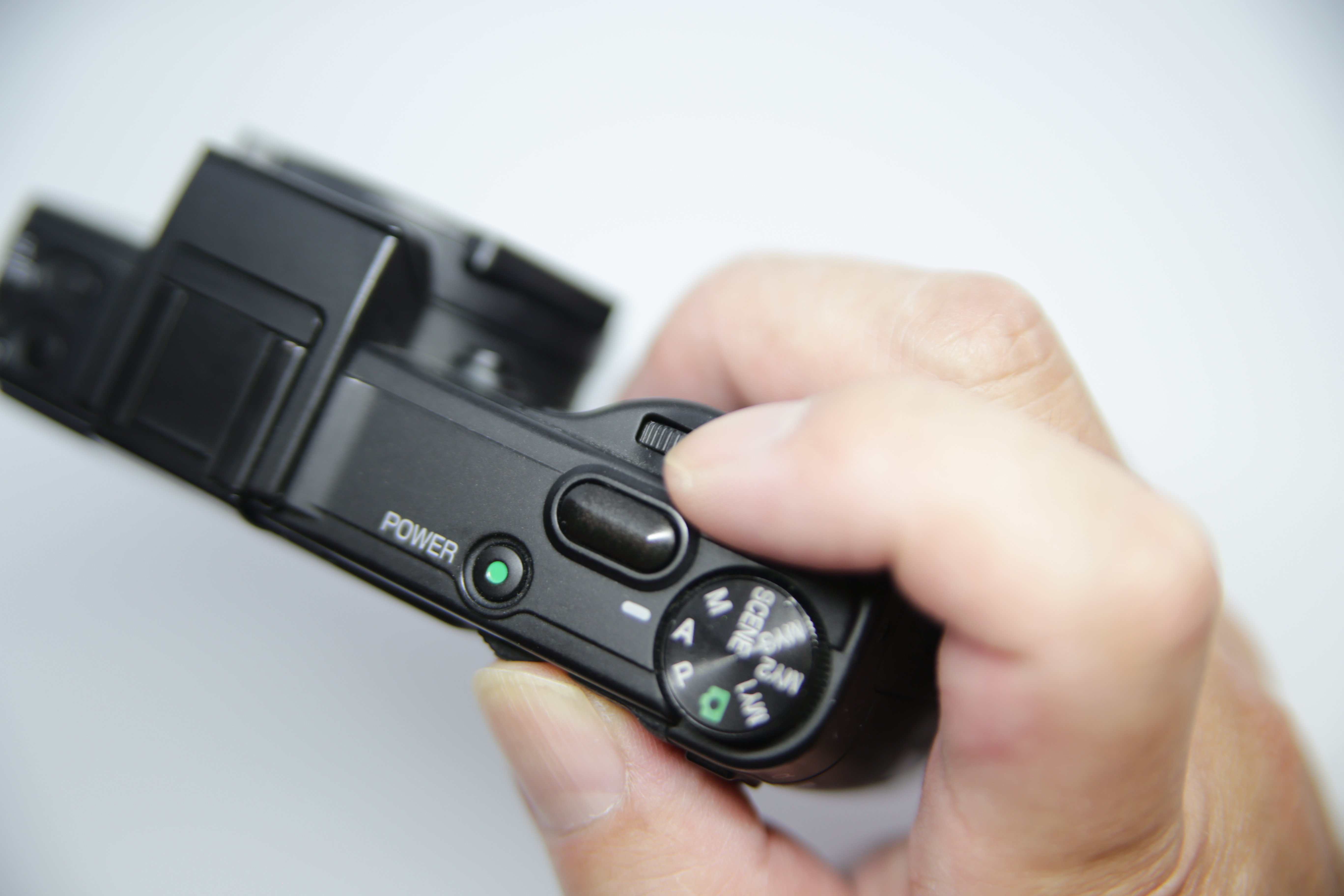 RICOH GX200 ハイエンドコンデジ レトロ カメラ コンデジ以上、一眼未満。Ricoh GX200｜unknown
