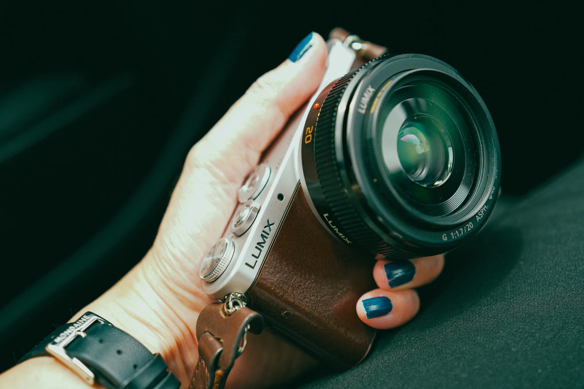 ハイスペック疲れで、11年前のLUMIXをお迎えしてしまった。｜飯田有抄