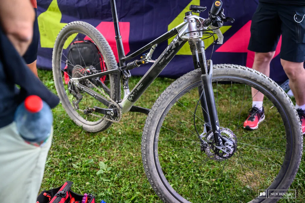 BMC】プロ(178cm)が32erバイクのテストをしている・・！｜マタタビ.B.日和