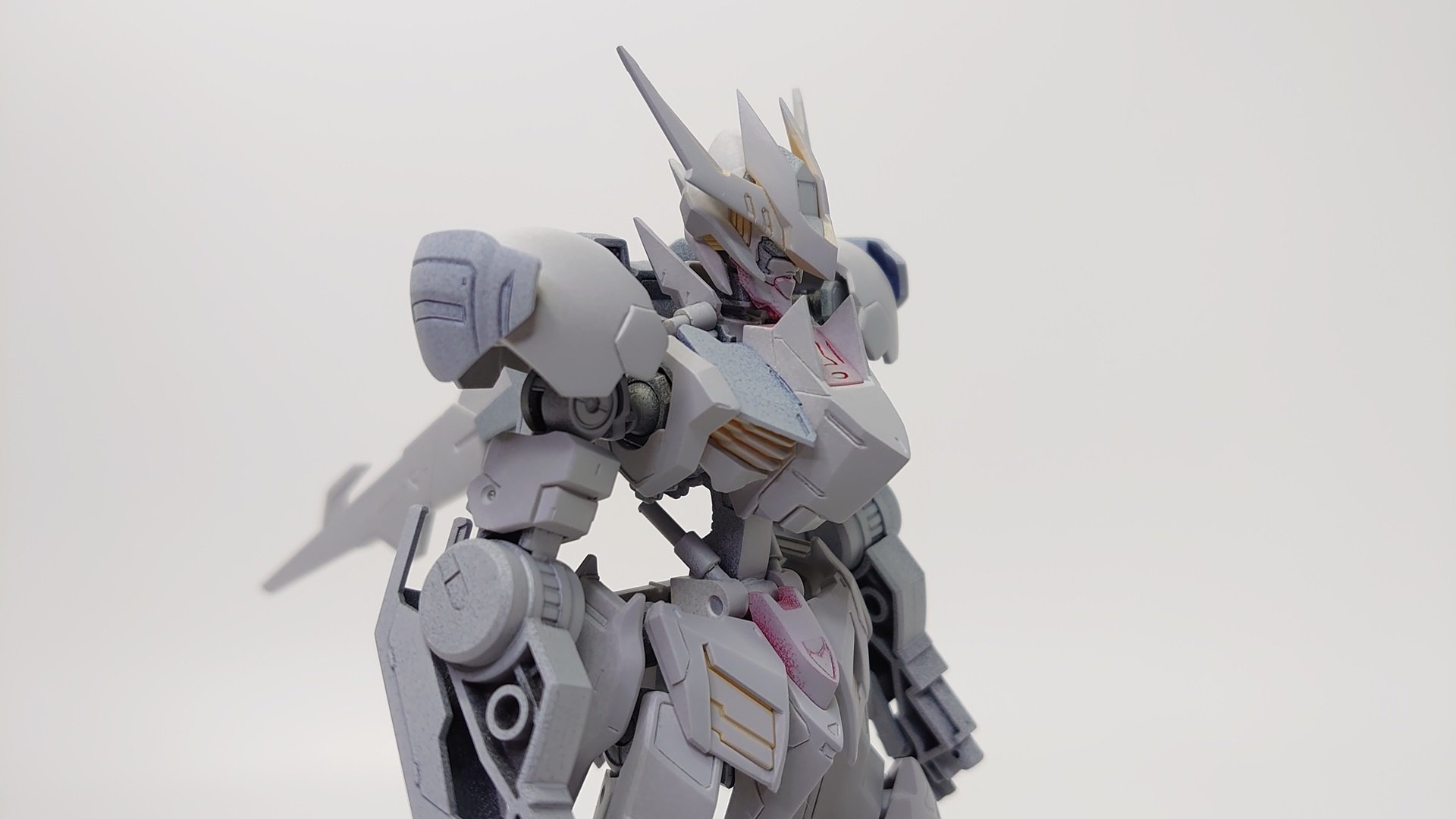 究極筆塗り】HGバルバトスルプスレクス上半身を劇的進化！細部まで塗り