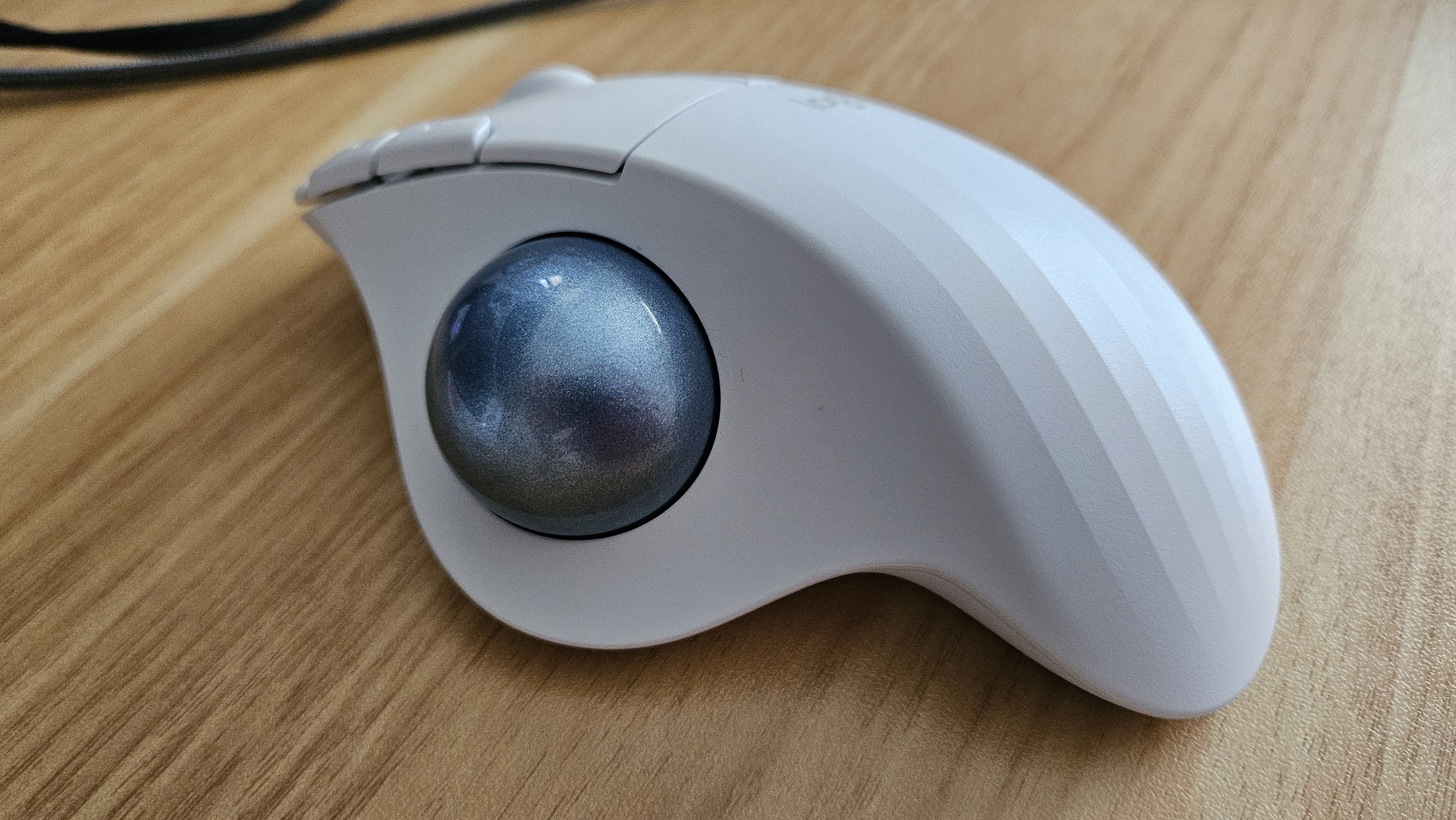M575SP OW 使用数回 美品 ロジクール、トラックボールマウス市場をけん引してきた名機2