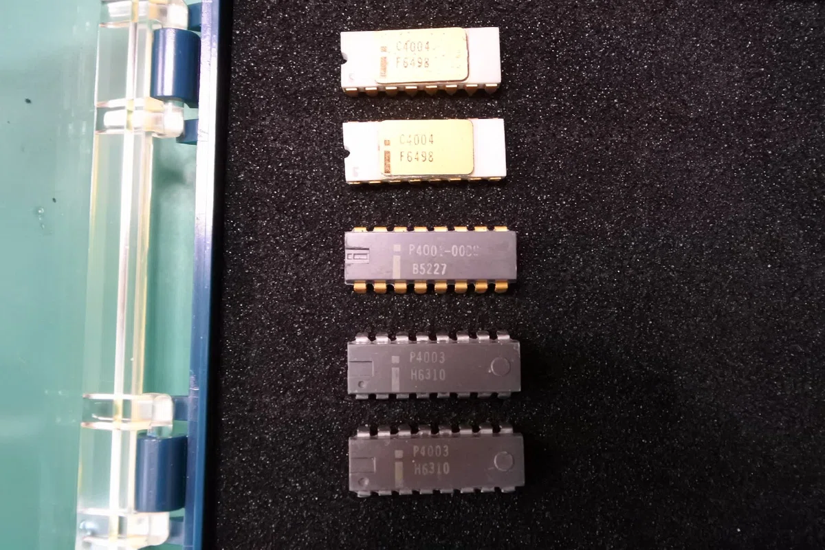 Intel 4004 (その1)｜Ryo Mukai