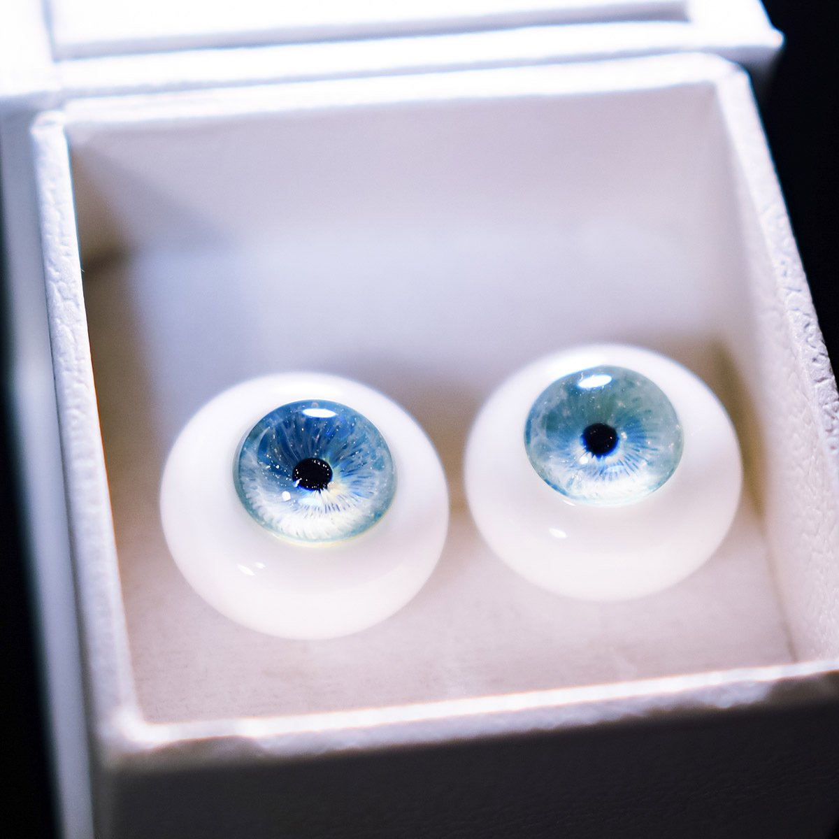 波岡恵子さま作のグラスアイ『銀曜変リアルアイ（18mm）』をSDGr