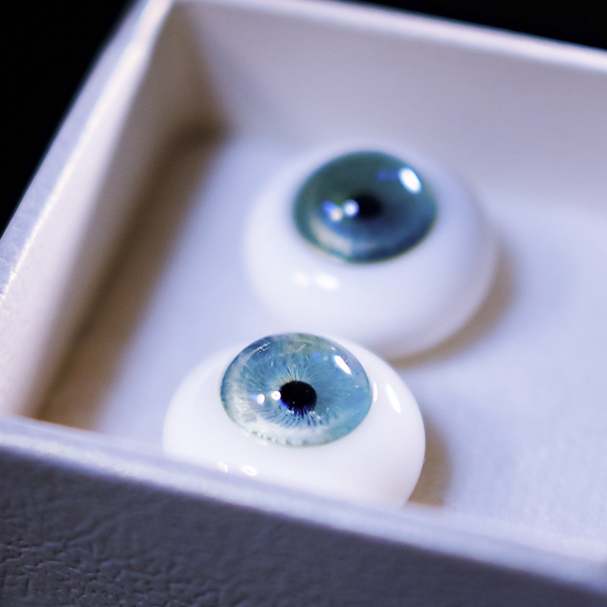 波岡恵子さま作のグラスアイ『銀曜変リアルアイ（18mm）』をSDGr