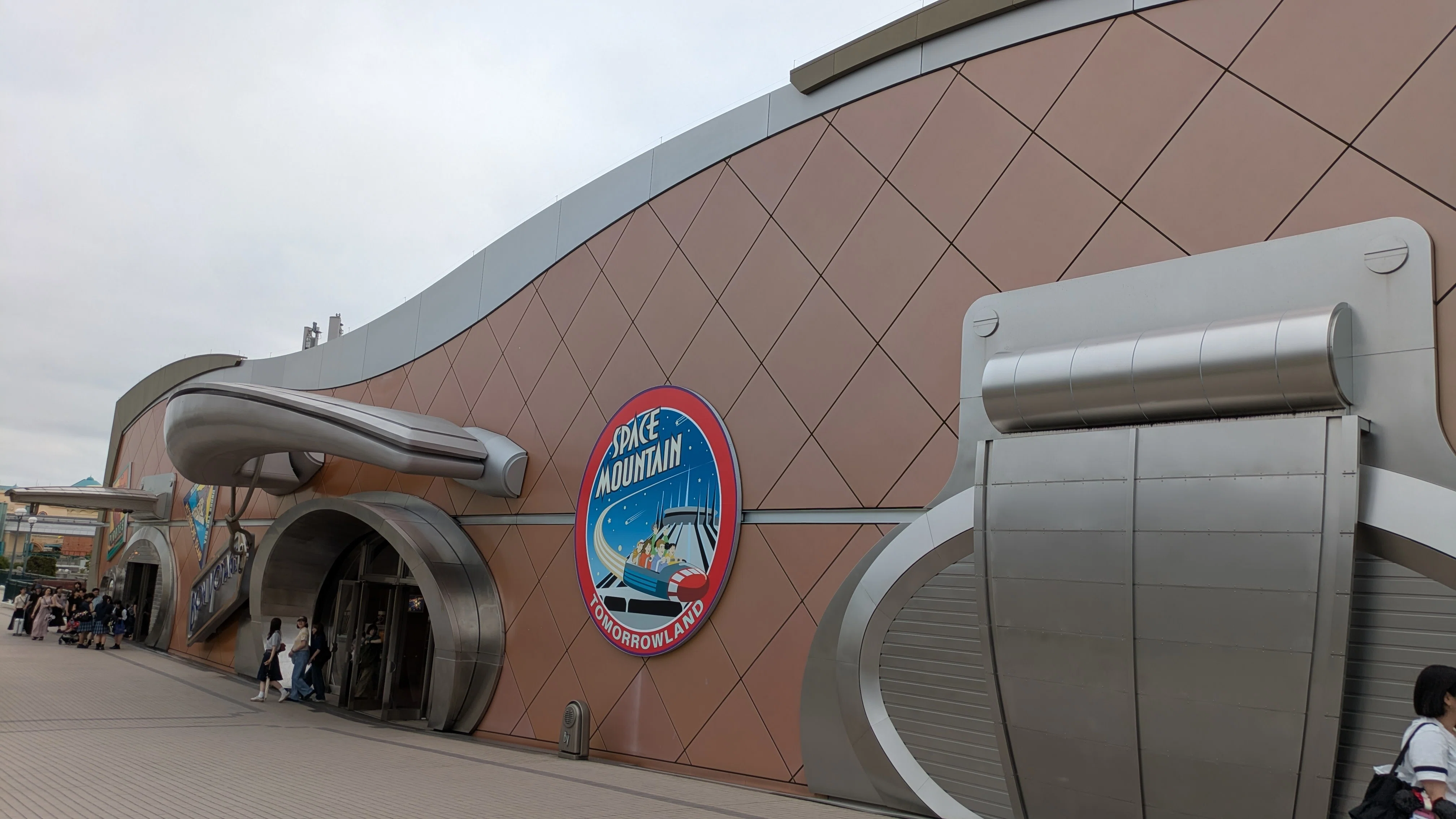 ボンボヤージュとは？東京ディズニーリゾートの“もう一つの魔法の入口 