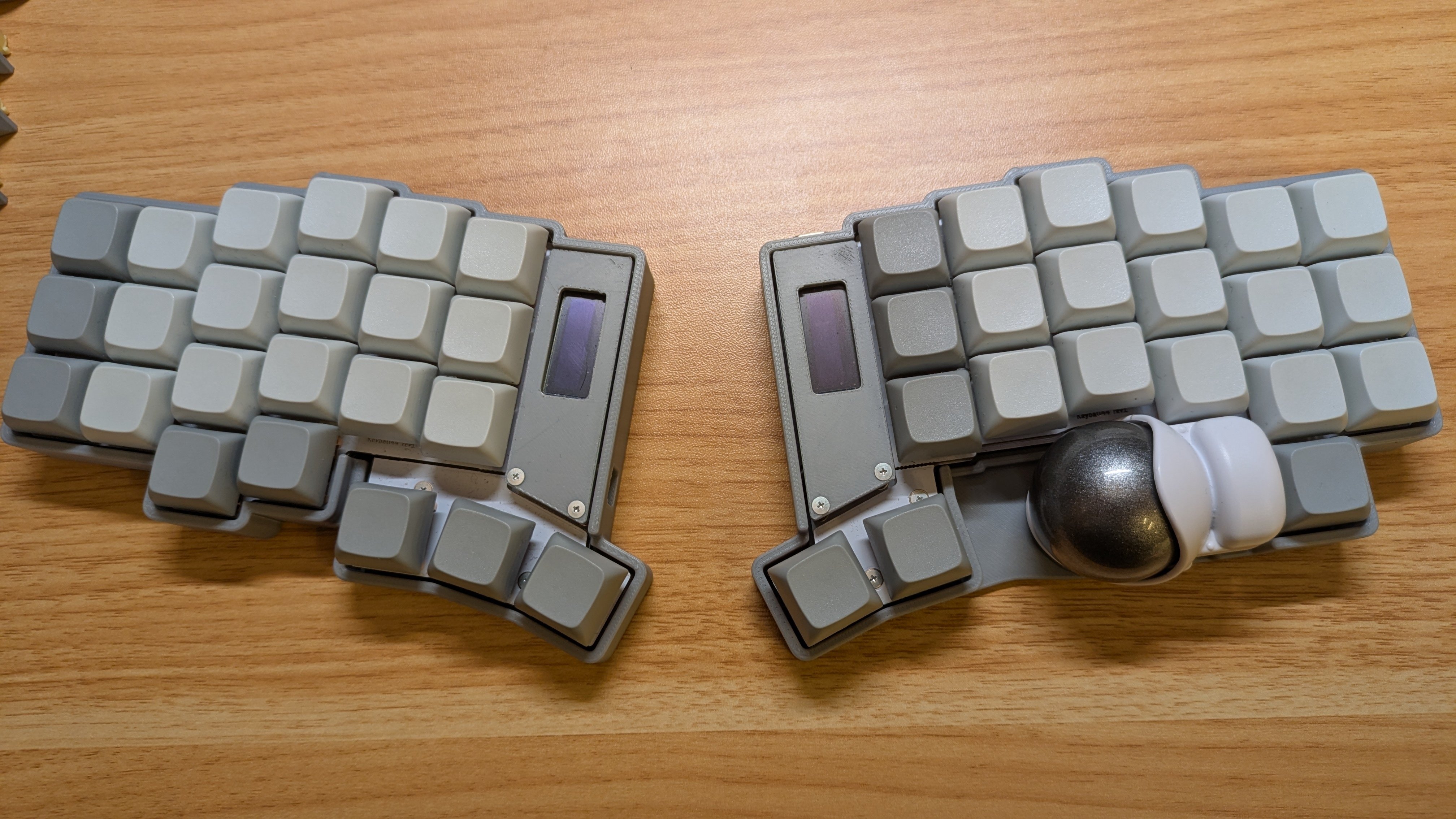 自作キーボード Aella 未使用 2024年の私の自作キーボードの楽しみ振り返り - @74thの制作ログ
