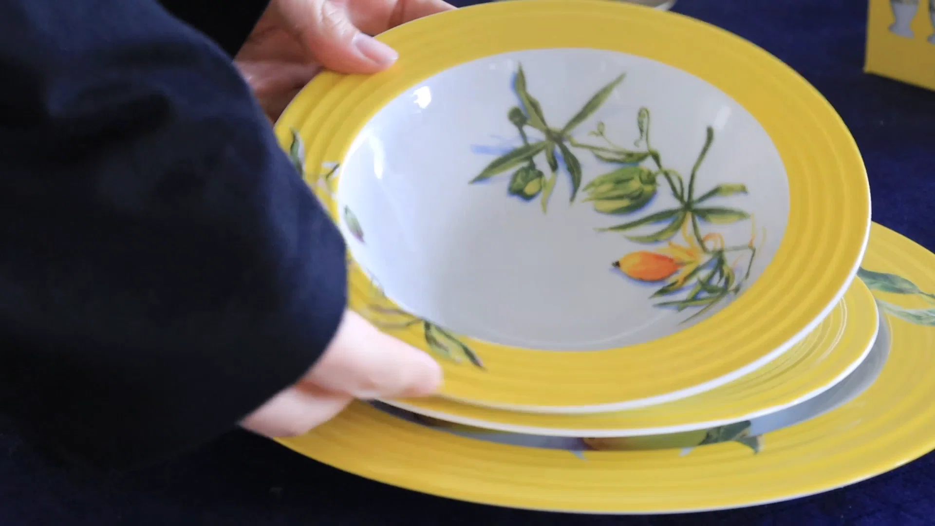 ノルウェー / Egarsund/平皿 ノルウェー老舗食器ブランドの春らしい食器。北欧食器はiittalaや