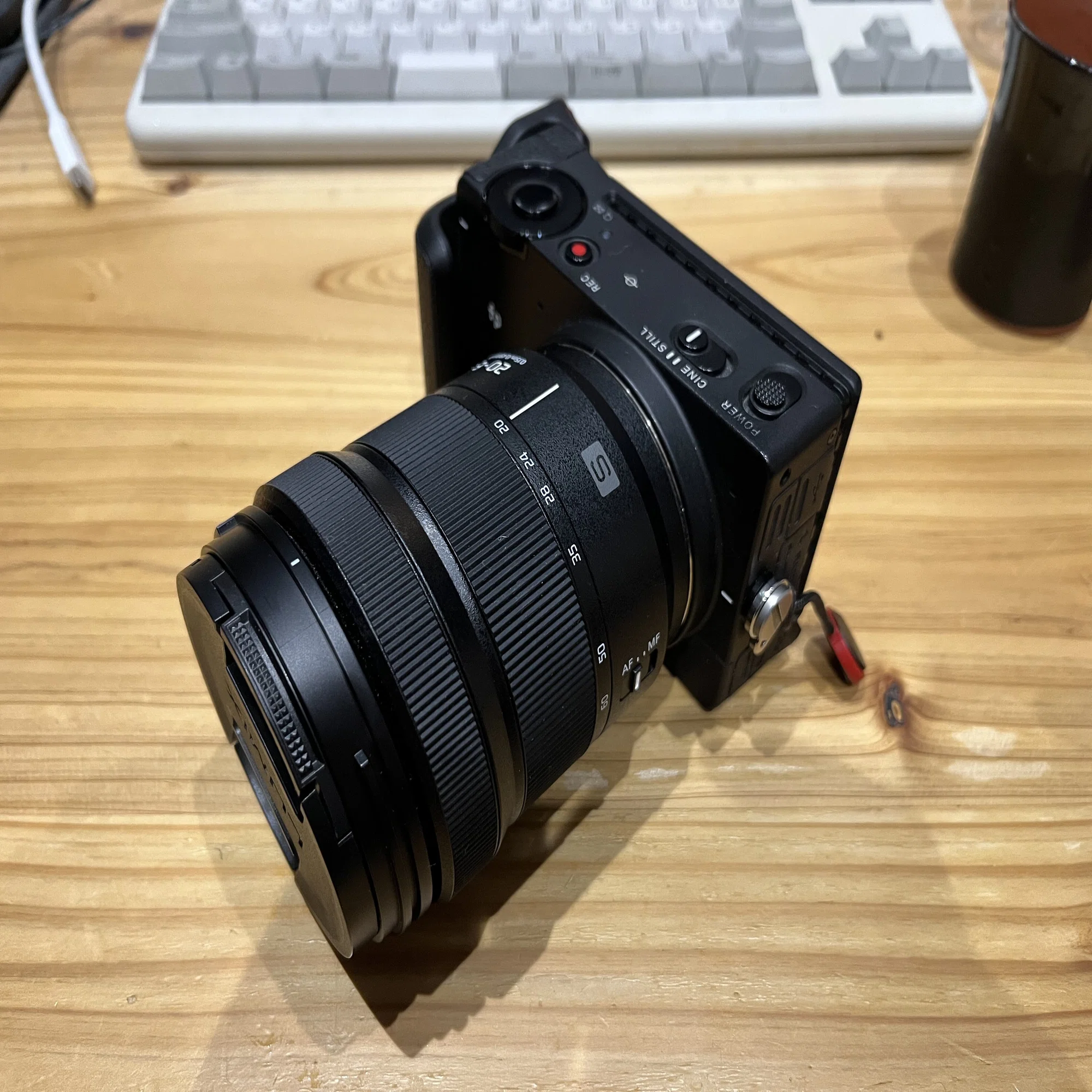 限界独身オタク男性がSIGMA fpにつけっぱなしにするレンズを更新した話 