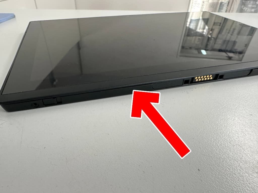 ThinkPad X1 Tablet Gen2のバッテリー交換を16280円で対応中！膨張して