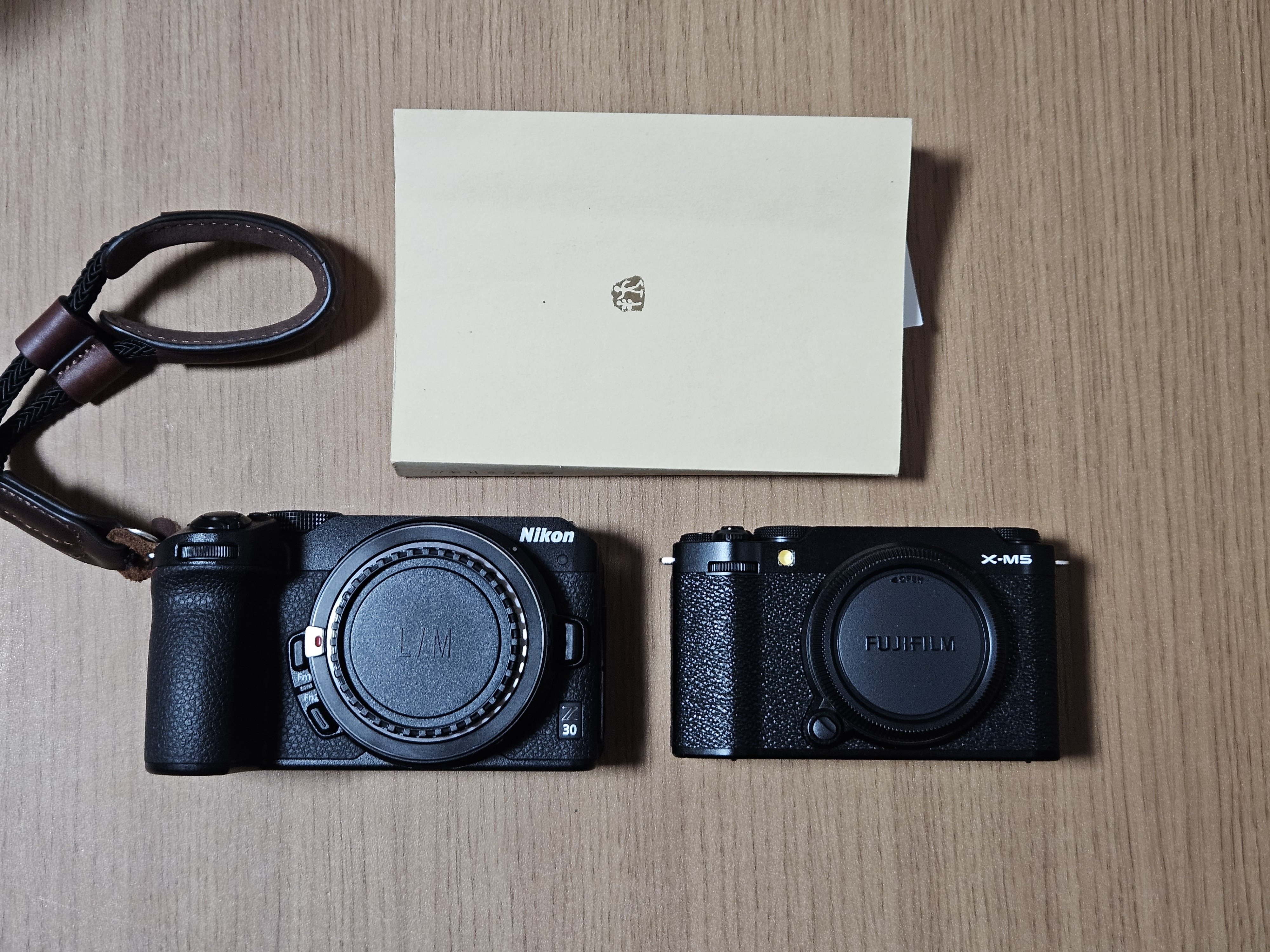 FUJIFILM X-M5とNikon Z30を比べて。｜青木秀平