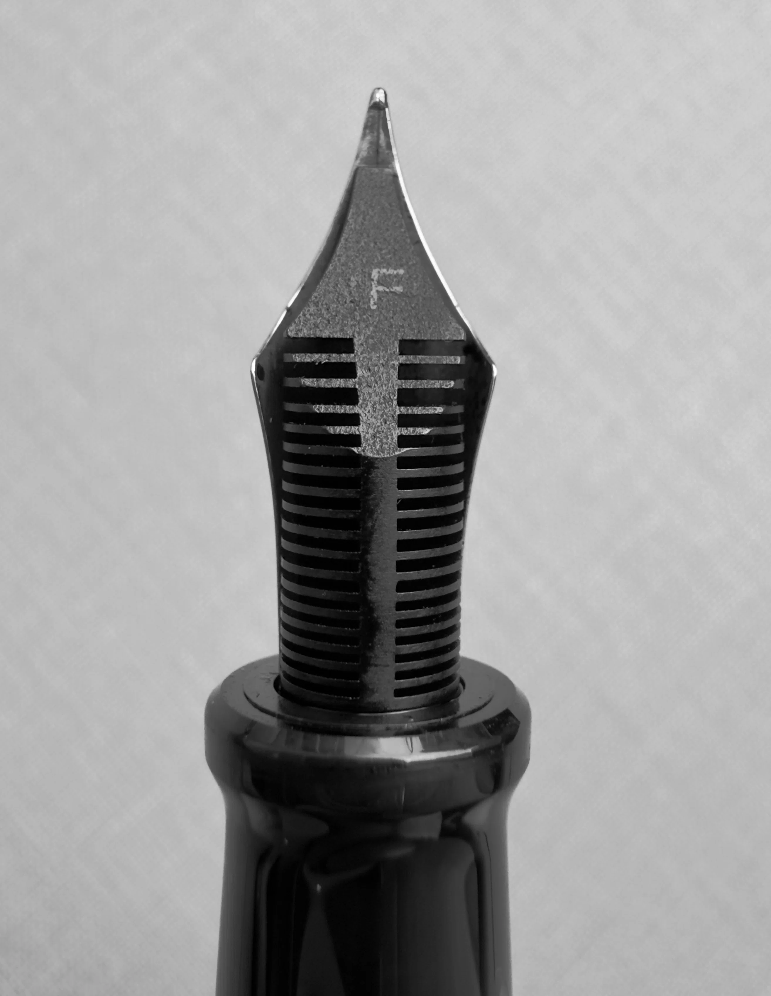 Aurora Optima FP (万年筆)｜ぴー。
