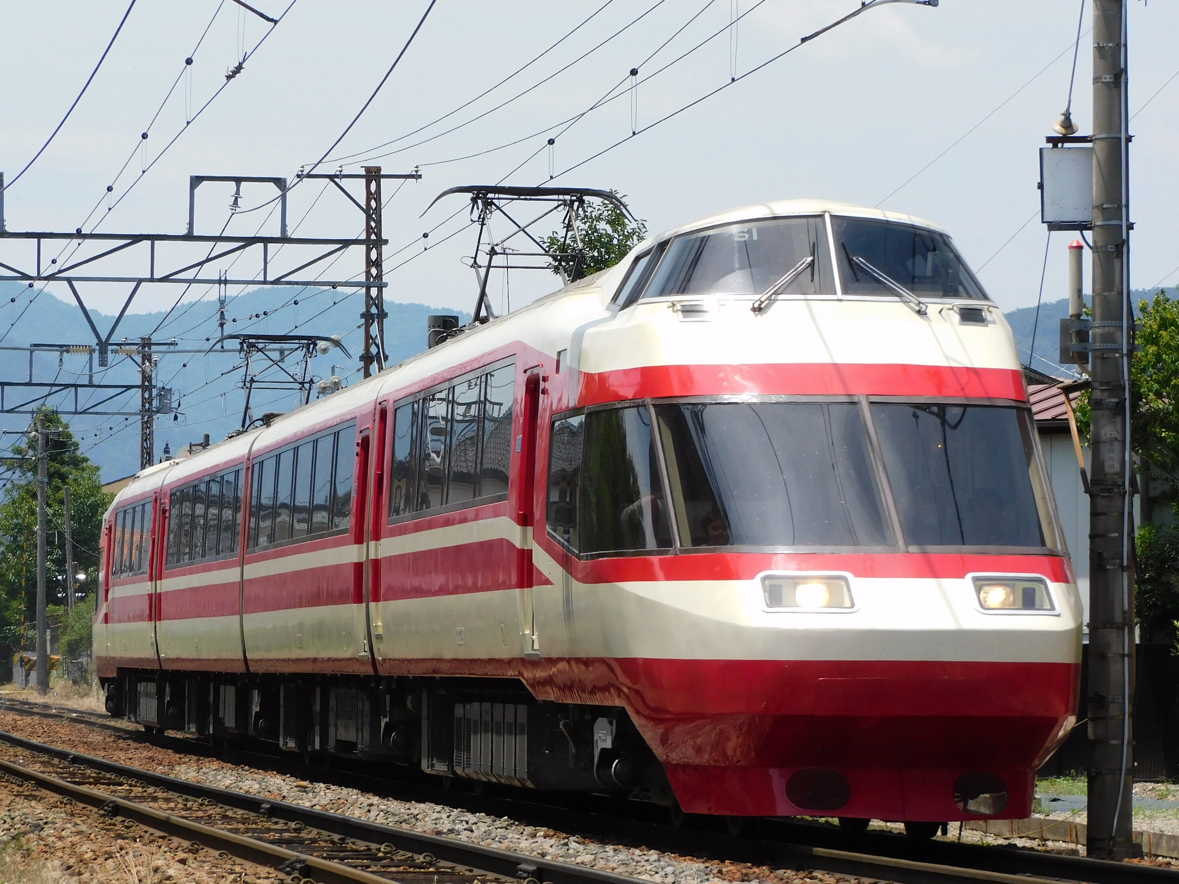 終末の週末パス旅行 その2―春日山→長野→軽井沢→横川→上野｜HK@鉄音