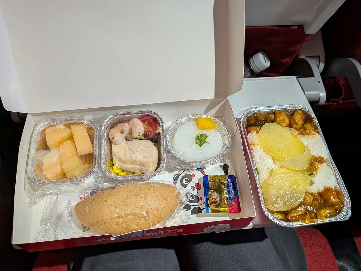 四川航空の機内食の感想まとめ - トルコ旅行の思い出 #1｜食塩出現