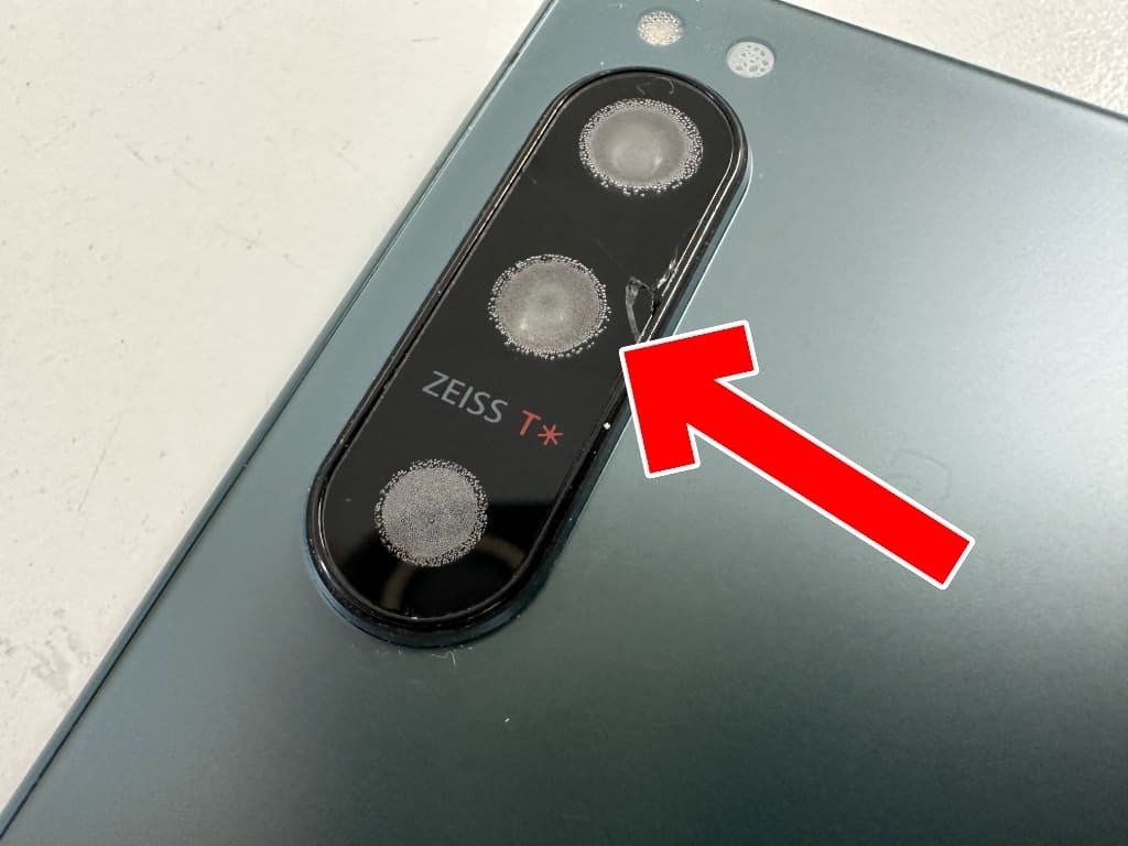 SONY Xperia 5 Ⅳ水没品 Xperia5IVの水没修理を7480円で対応中！カメラ部分の結露・水滴