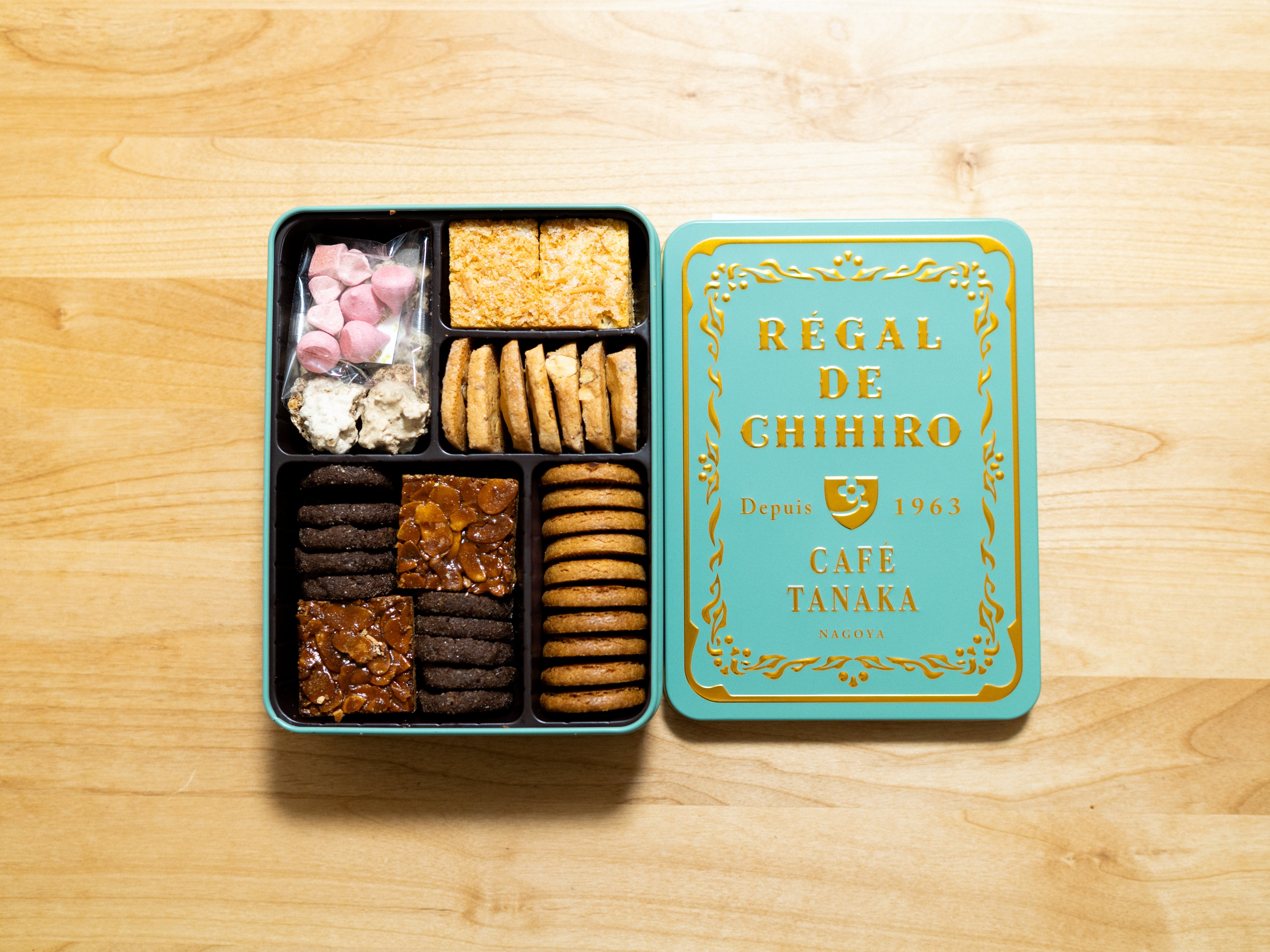 Cafe Tanaka(カフェタナカ)のクッキー缶✨｜koharu