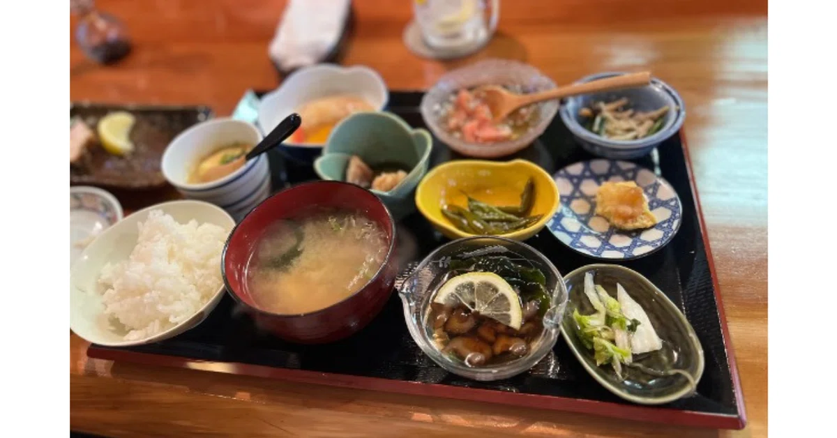 本日のランチ♫先輩の店_「百年坊」｜miho_life style