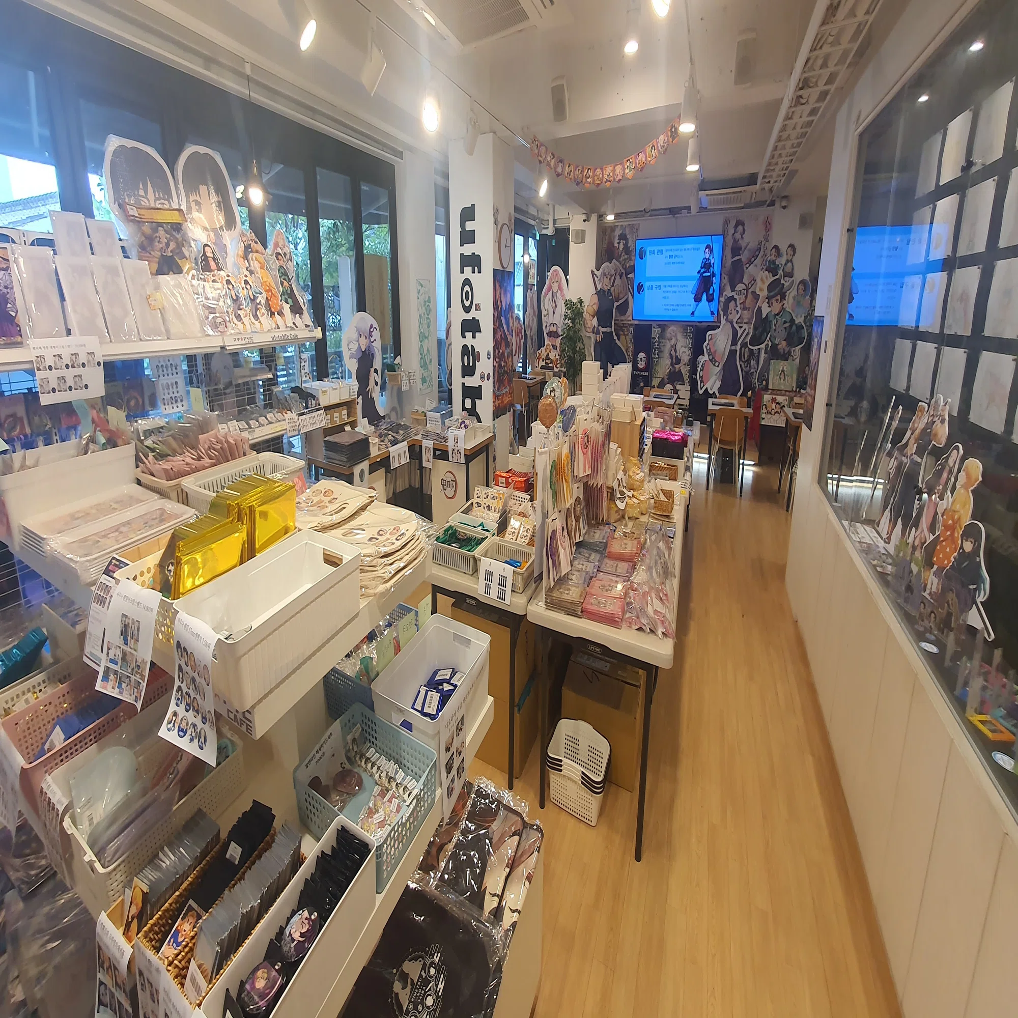 ufotable cafe 韓国店行ってきました｜コミナムです