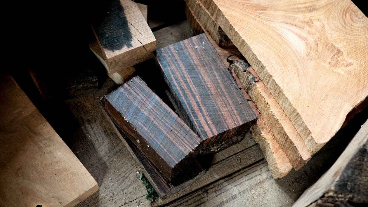 黒い木のペンができた日。縞黒檀に惹かれた理由。｜わたなべ木工芸【木