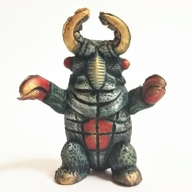 ノコギリン】怪獣消しゴムを塗る！｜レイレイ